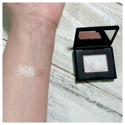 ハードワイヤードアイシャドー/NARS/単色アイシャドウを使ったクチコミ(4枚目)