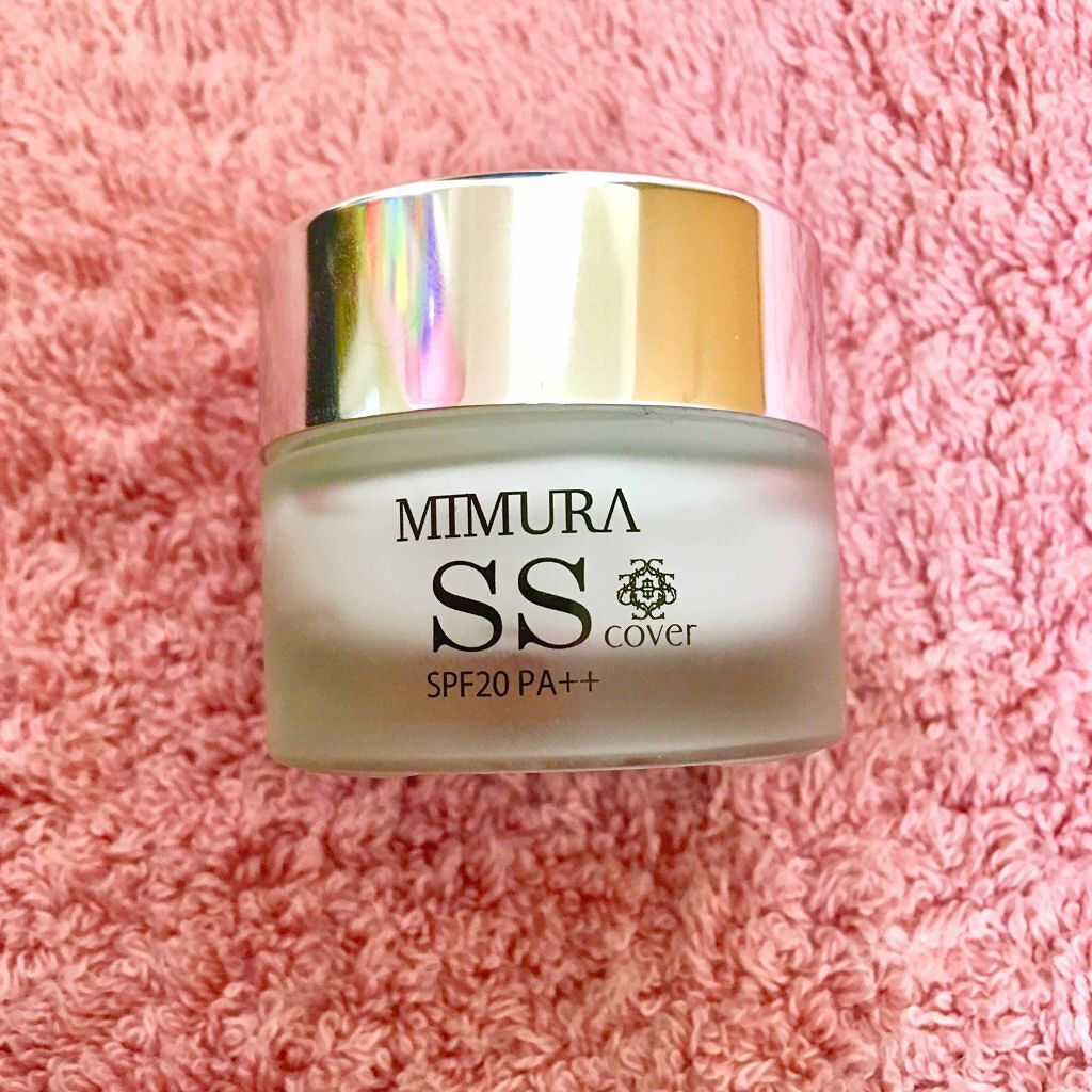 化粧水があんまりにも良かったので、ちょうど下地がほしかったのもありよくYouTubeで見かけるMIMURAのスムーススキンカバーも買ってしまいました😊

これを塗ると肌がほんとにマットな仕上がりになります‼️

なんというか、これをつける