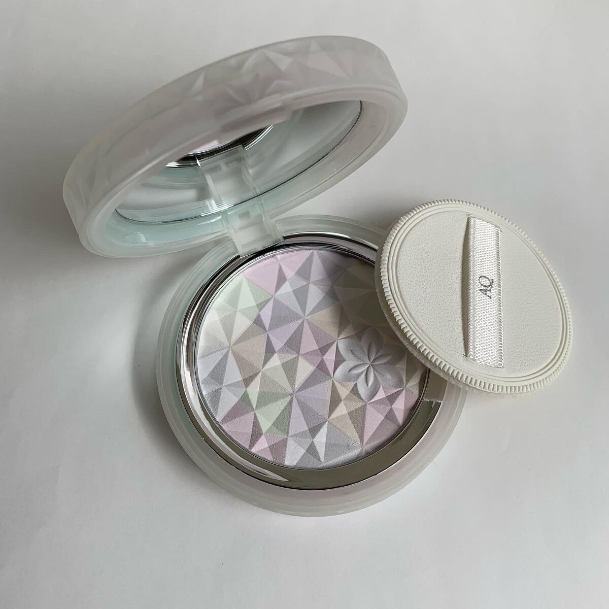 AQ オーラ リフレクター/DECORTÉ/プレストパウダーを使ったクチコミ(4枚目)