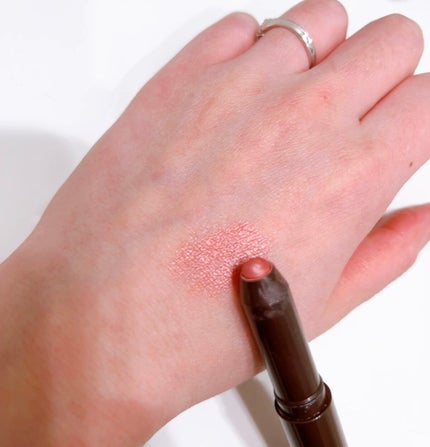 おもち on LIPS 「この組み合わせ、、、かわいい!!!春先取りメイクエクセルのフラ..」(2枚目)