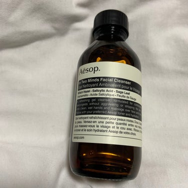 ✔️Aesop トゥーマインズ フェイシャルクレンザー

🐻大人気のAesopのクレンジングオイルです！
　濃いメイクでもしっかりと落としてくれるのに、洗い上がりしっとりの最強クレンジングです🌟
顔がパ