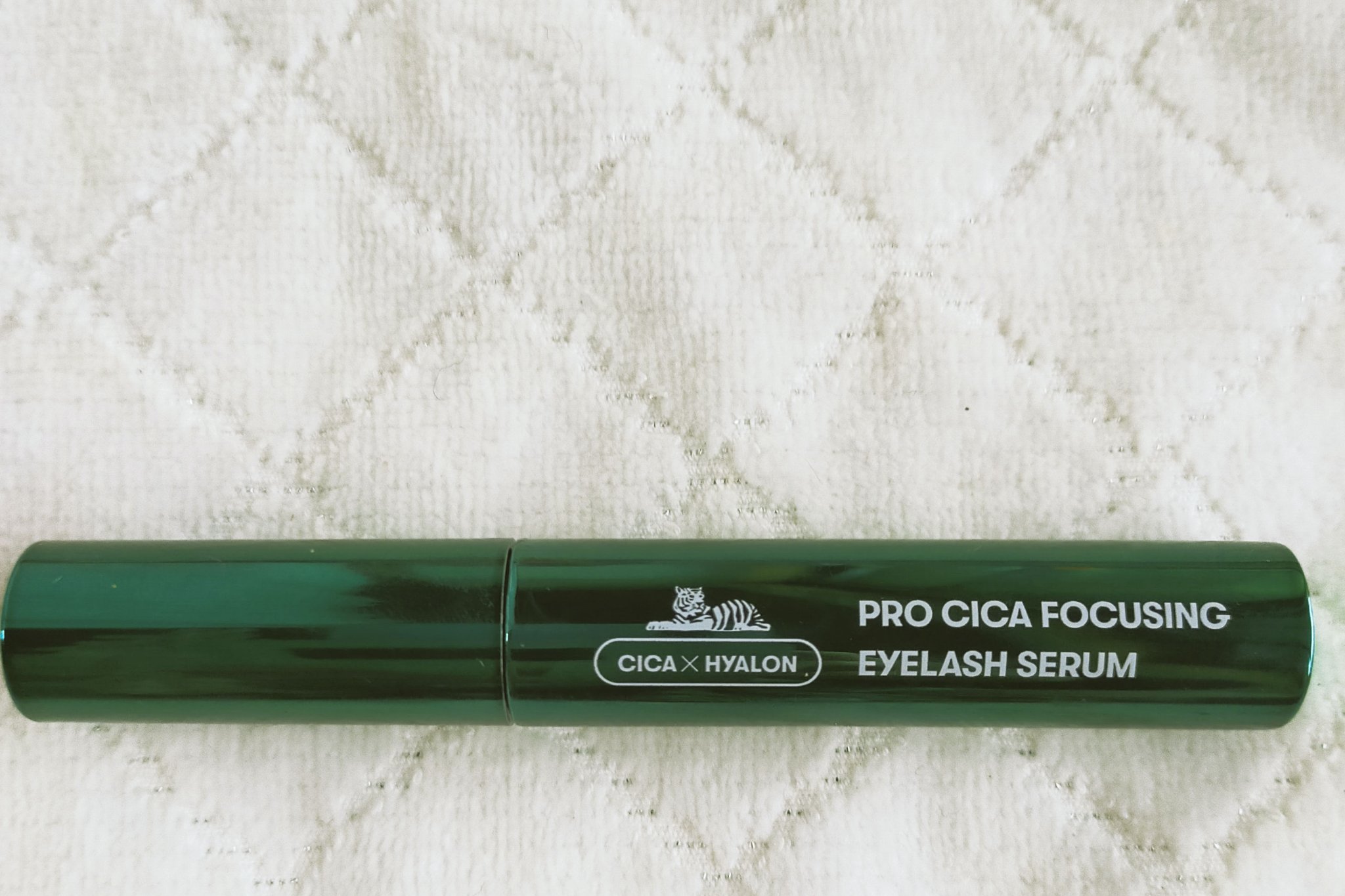 プロCICA フォーカシングアイラッシュセラム/VT/まつげ美容液を使ったクチコミ（2枚目）