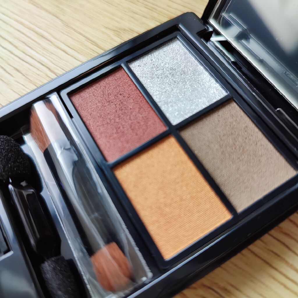 ミネラルクラッシィシャドー/エトヴォス/アイシャドウパレットを使ったクチコミ(2枚目)