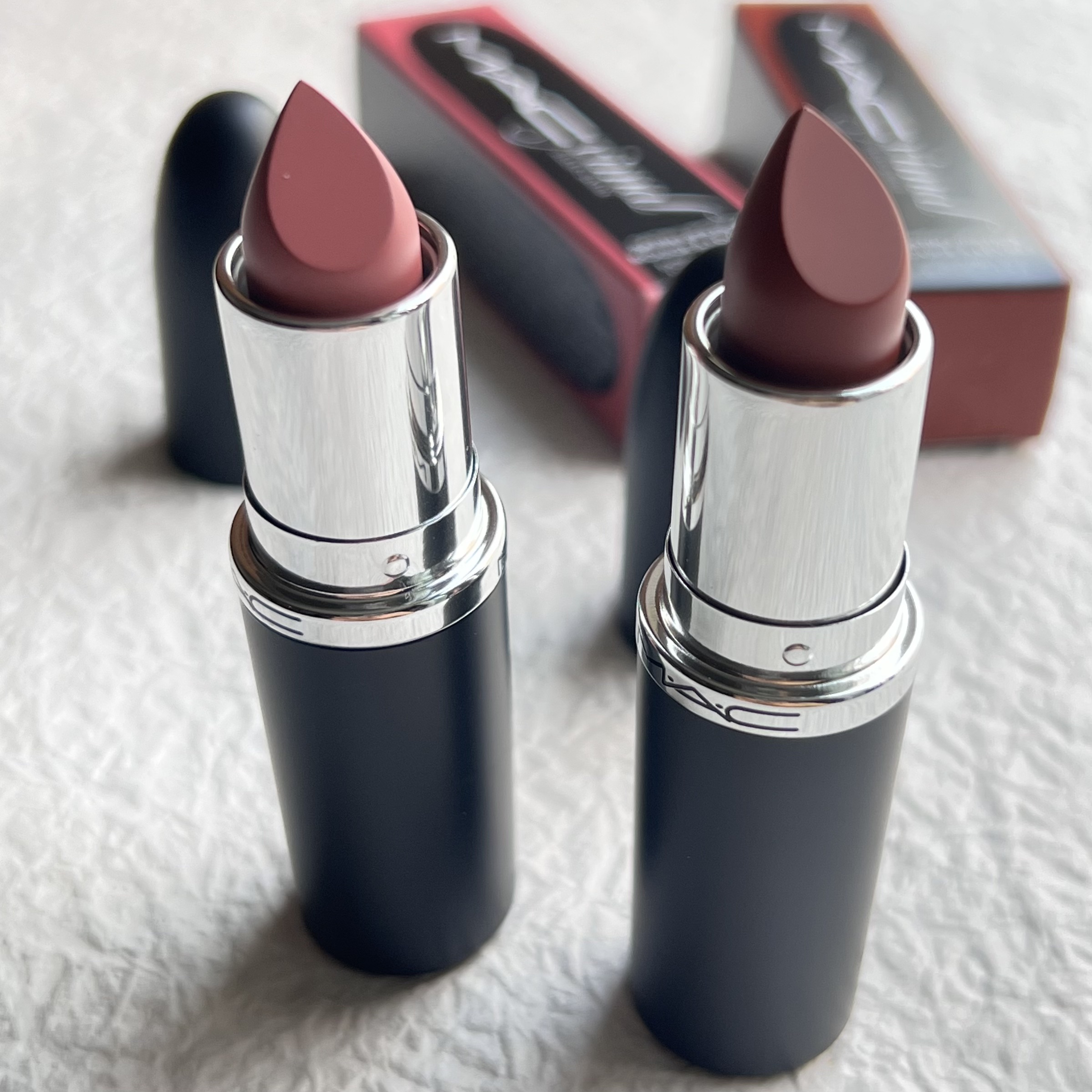 2024年秋新作口紅】マキシマル スリーク サテン リップスティック｜M