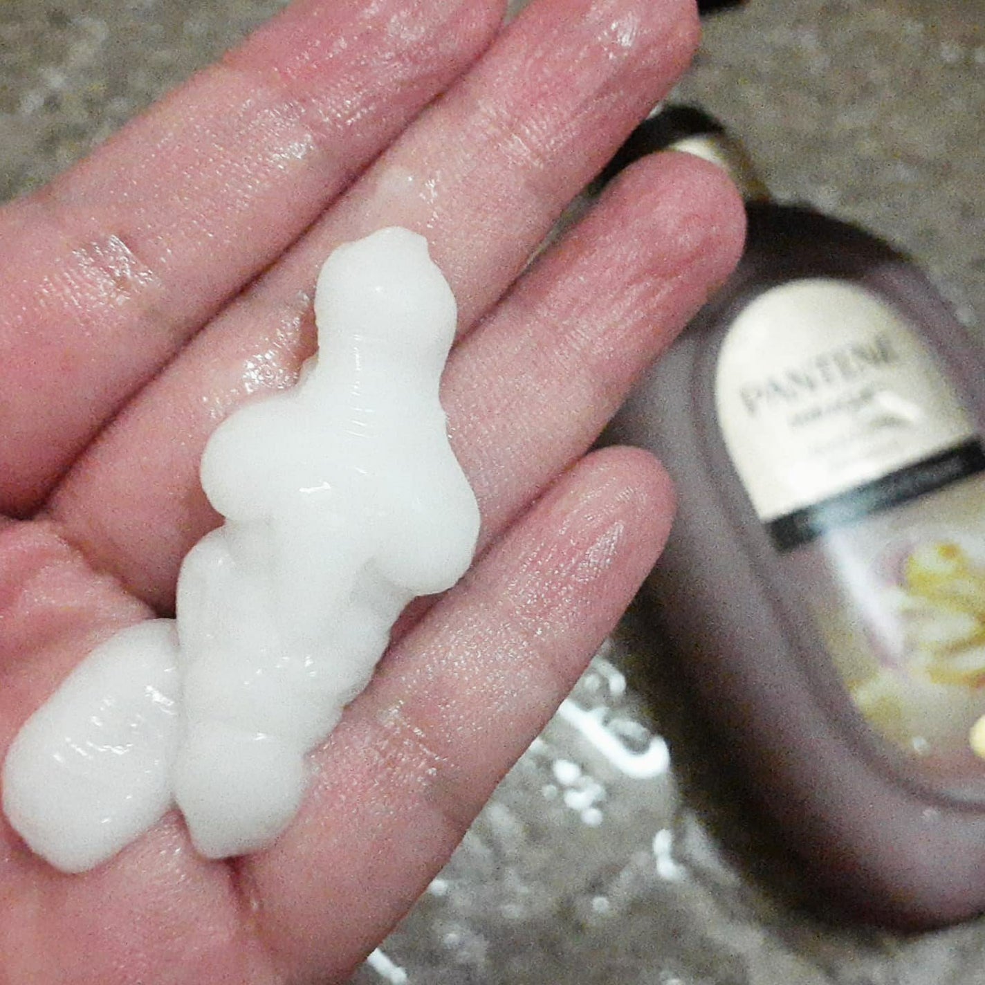 ミラクルズ うねりコントロール&リペア ボンドリペア シャンプー/トリートメント/パンテーン/市販シャンプーを使ったクチコミ(6枚目)