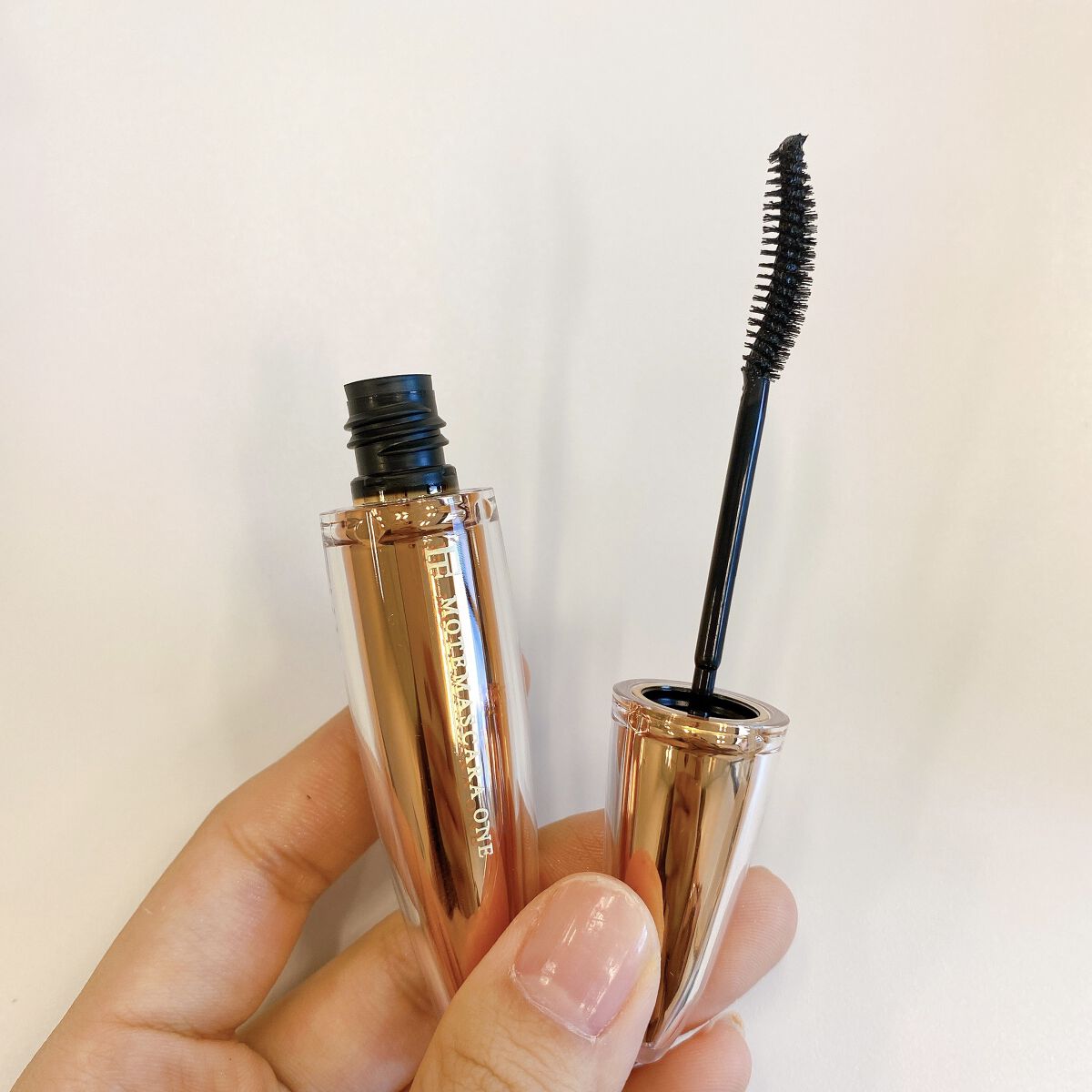 モテマスカラ ONE リフトアップ/UZU BY FLOWFUSHI/マスカラを使ったクチコミ（2枚目）