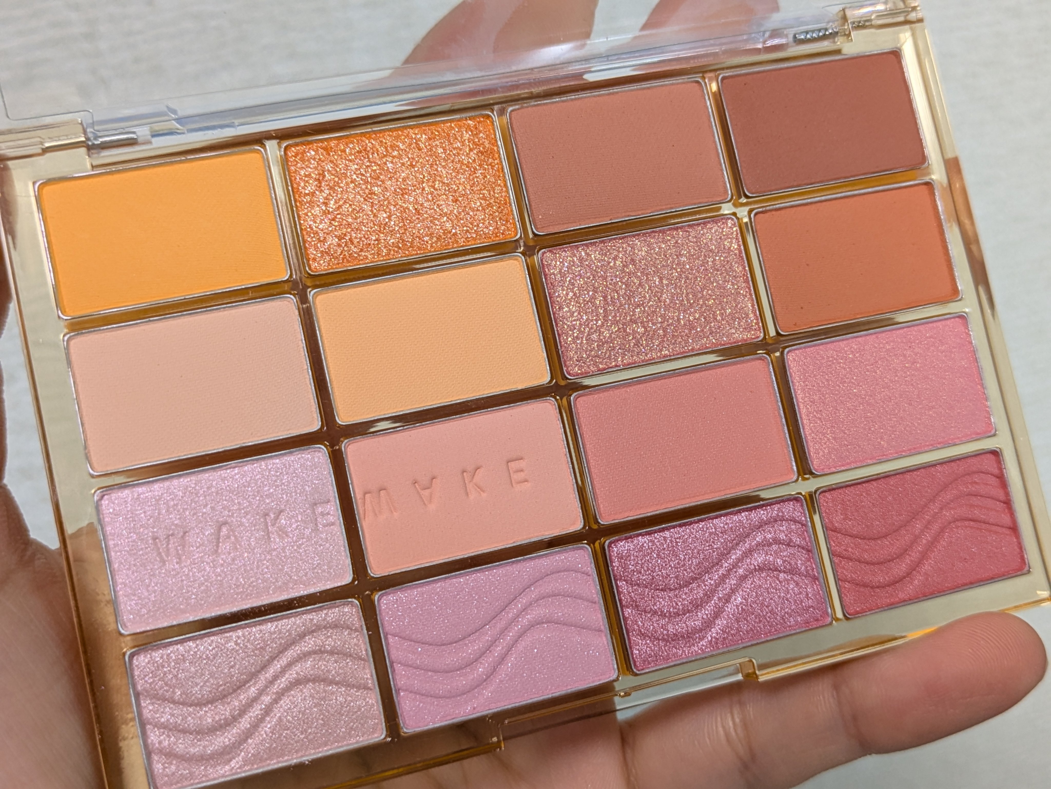 ソフトブラーリングアイパレット/wakemake/アイシャドウパレットを使ったクチコミ（1枚目）