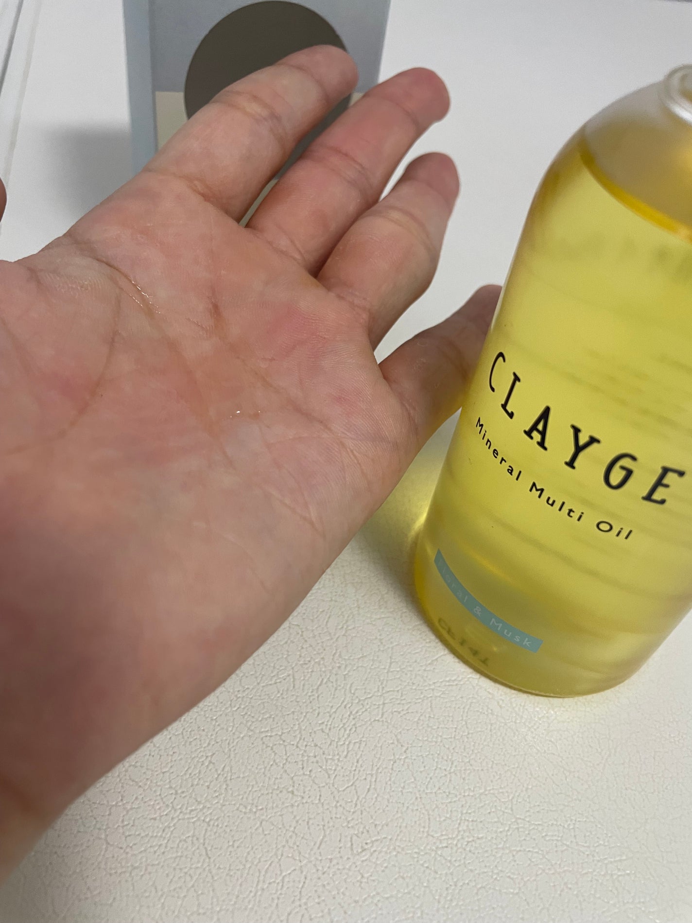 ミネラルマルチオイル フローラル&ムスク/CLAYGE/ヘアオイルを使ったクチコミ(3枚目)