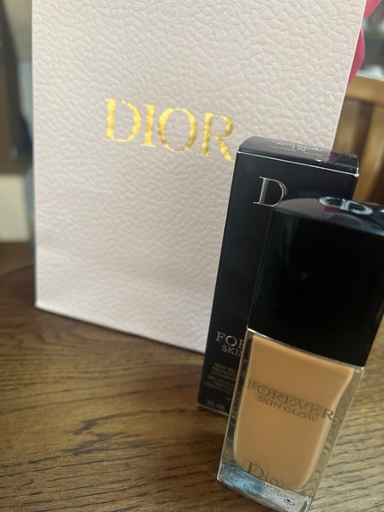 ディオールスキン フォーエヴァー フルイド グロウ/Dior/リキッドファンデーションを使ったクチコミ(1枚目)
