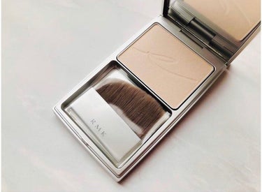 RMK シルクフィットフェイスパウダー/RMK/プレストパウダーを使ったクチコミ（2枚目）