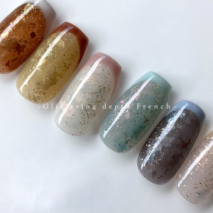 sato 🕊 self nail🫧🤍 on LIPS 「奥行きキラキラフレンチネイル✨Howtoはひとつ前の投稿に!簡..」(1枚目)