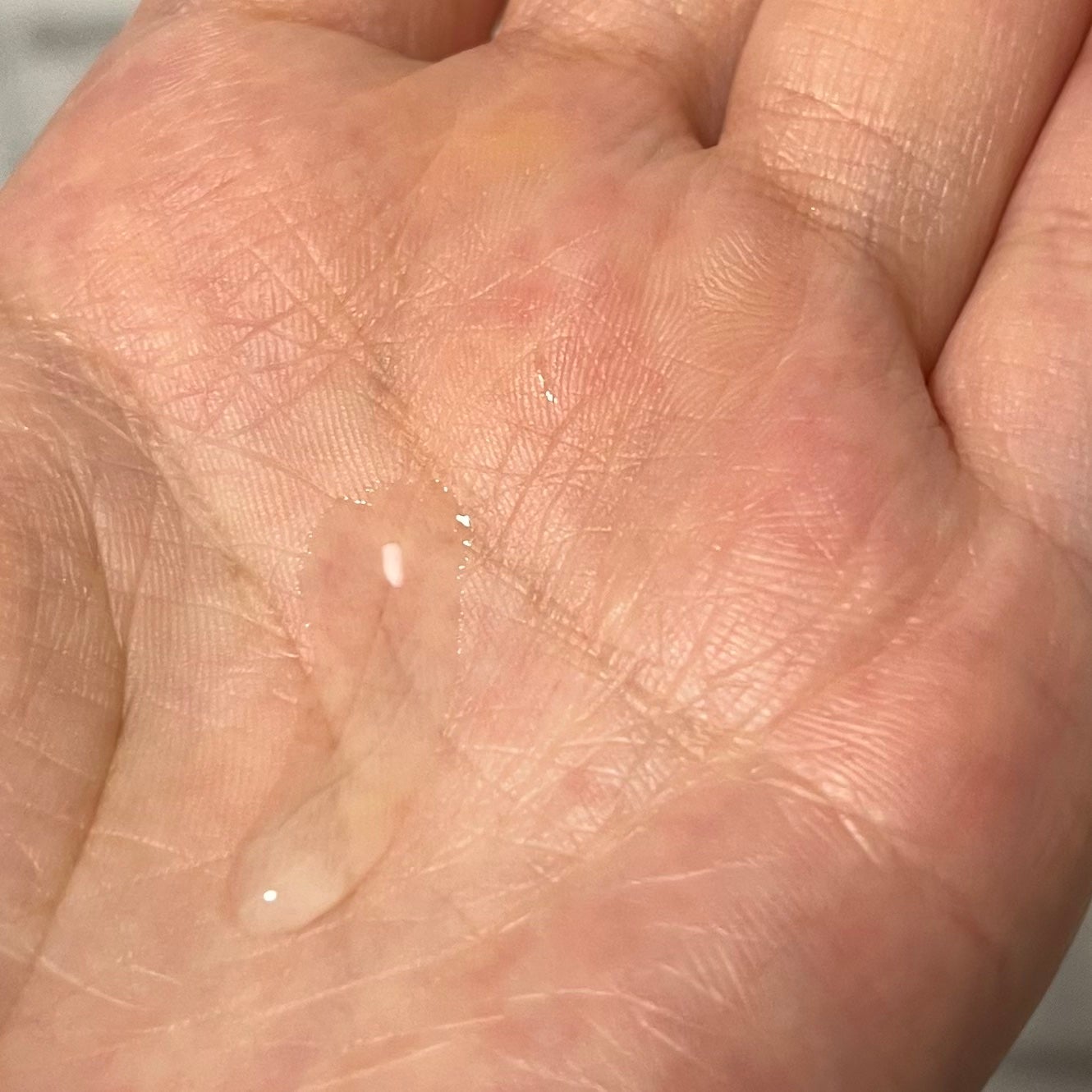 薬用しみ対策 美白化粧水 しっとりタイプ/メラノCC/化粧水を使ったクチコミ(3枚目)