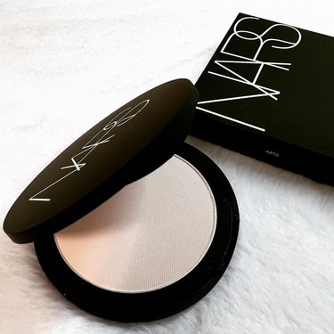 ソフトマット　アドバンスト　パーフェクティングパウダー/NARS/プレストパウダーを使ったクチコミ（1枚目）