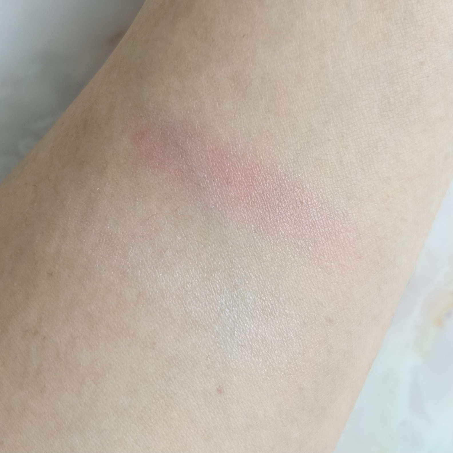 カネボウ ムードブースティングブラッシュ 04 Petal Berry Clarity/KANEBO/パウダーチークを使ったクチコミ（2枚目）