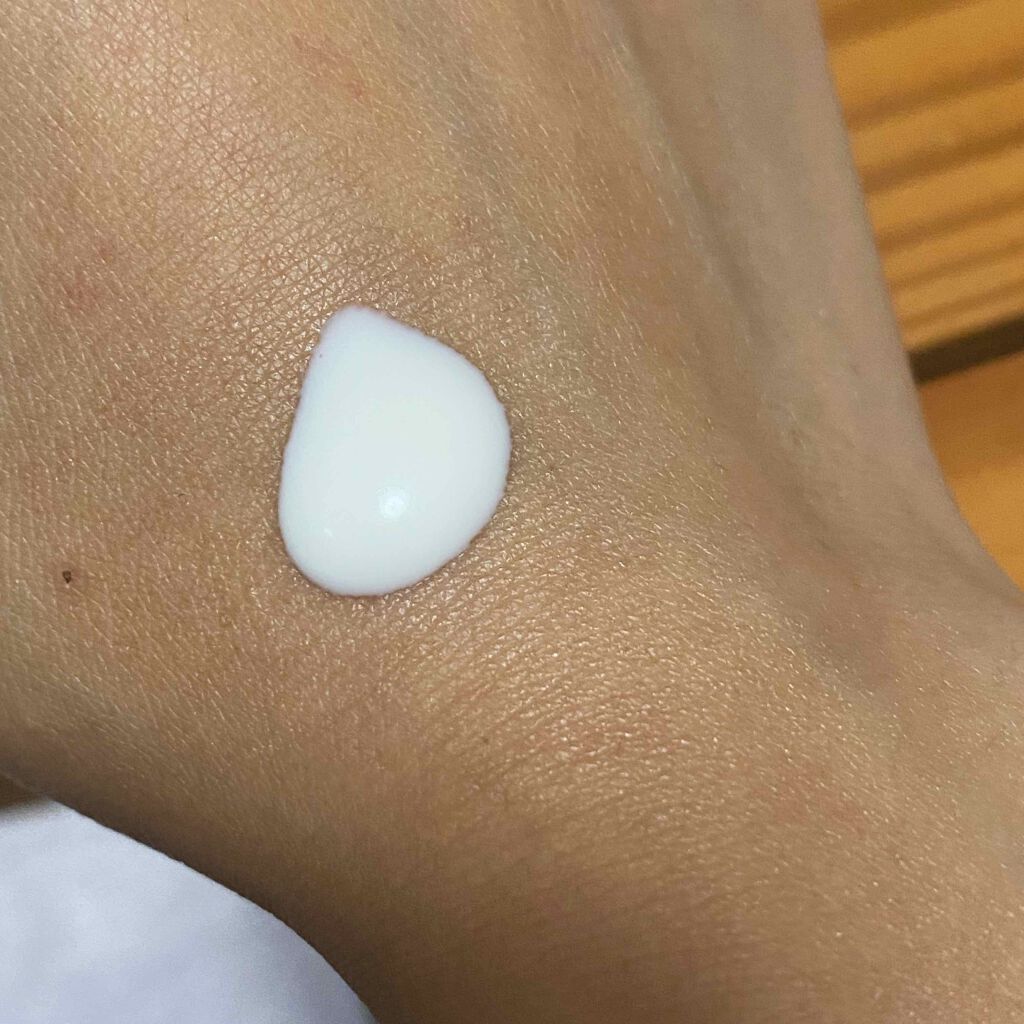 ベルディオ UV モイスチャーエッセンス N/メンターム/日焼け止めローションを使ったクチコミ（2枚目）