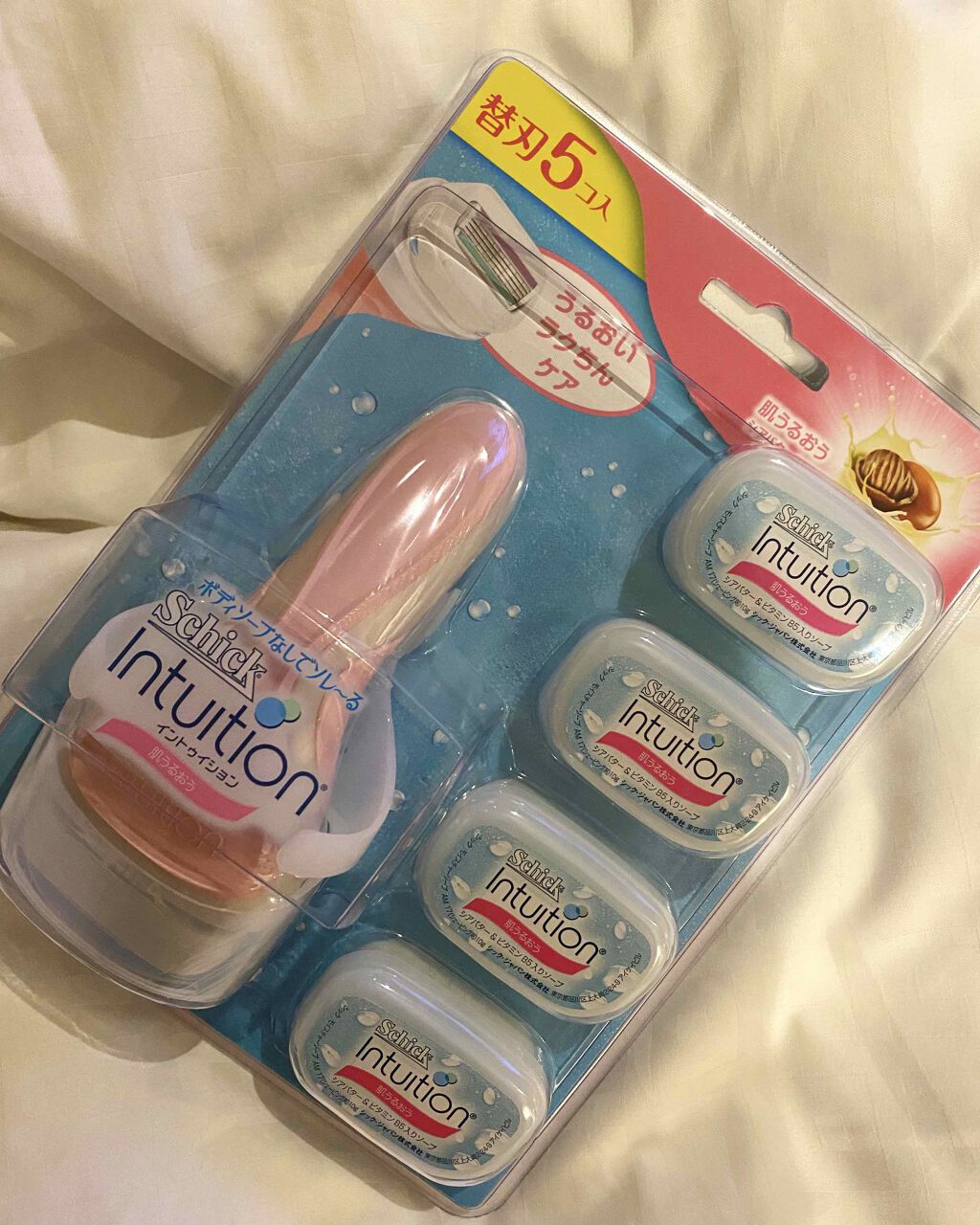 イントゥイション しっとり肌 ホルダー (刃付き+替刃1コ)/イントゥイション/シェーバーを使ったクチコミ（1枚目）
