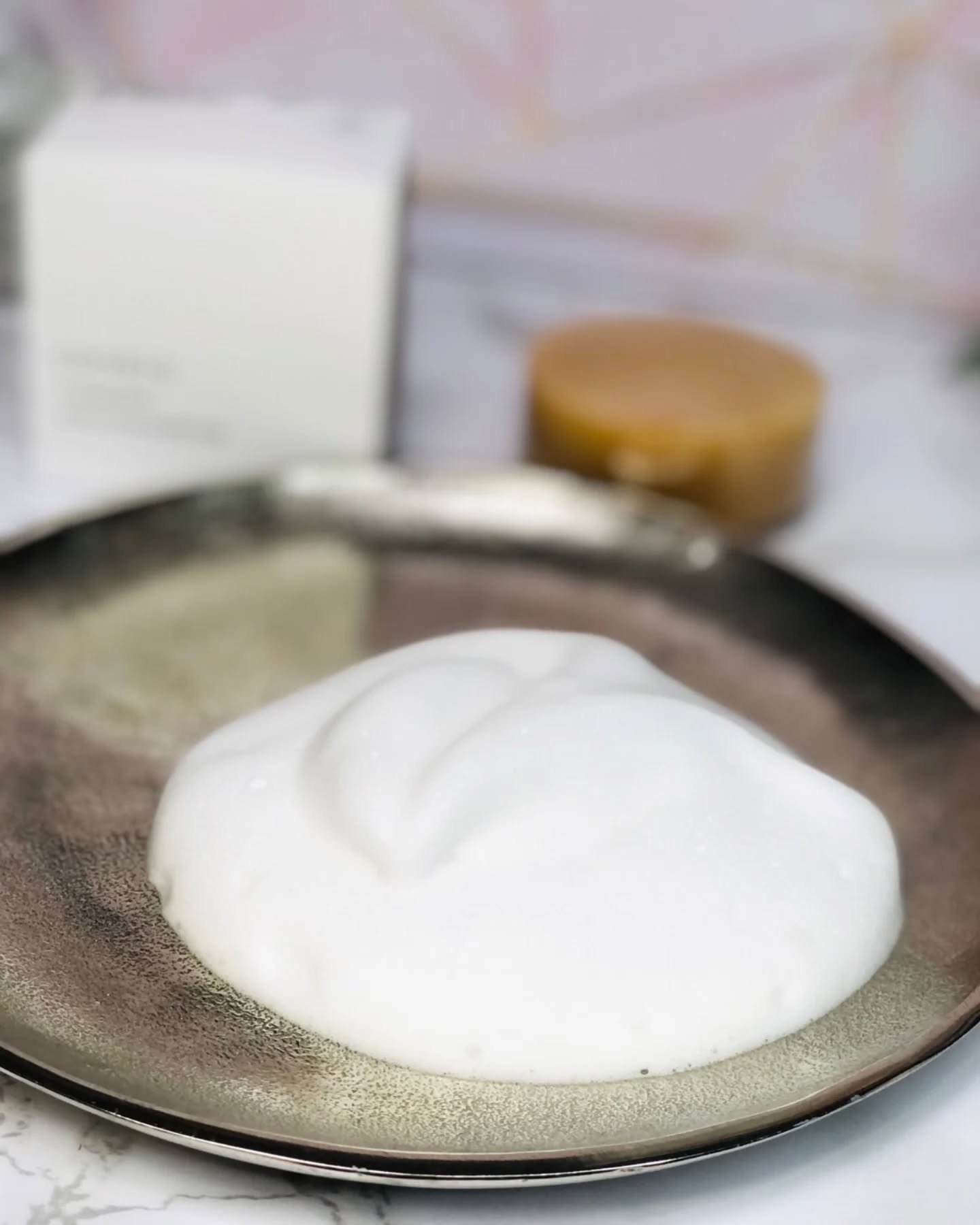 フローラディエンス モイスチャライジングスフレソープ/EDOBIO/洗顔石鹸を使ったクチコミ（2枚目）