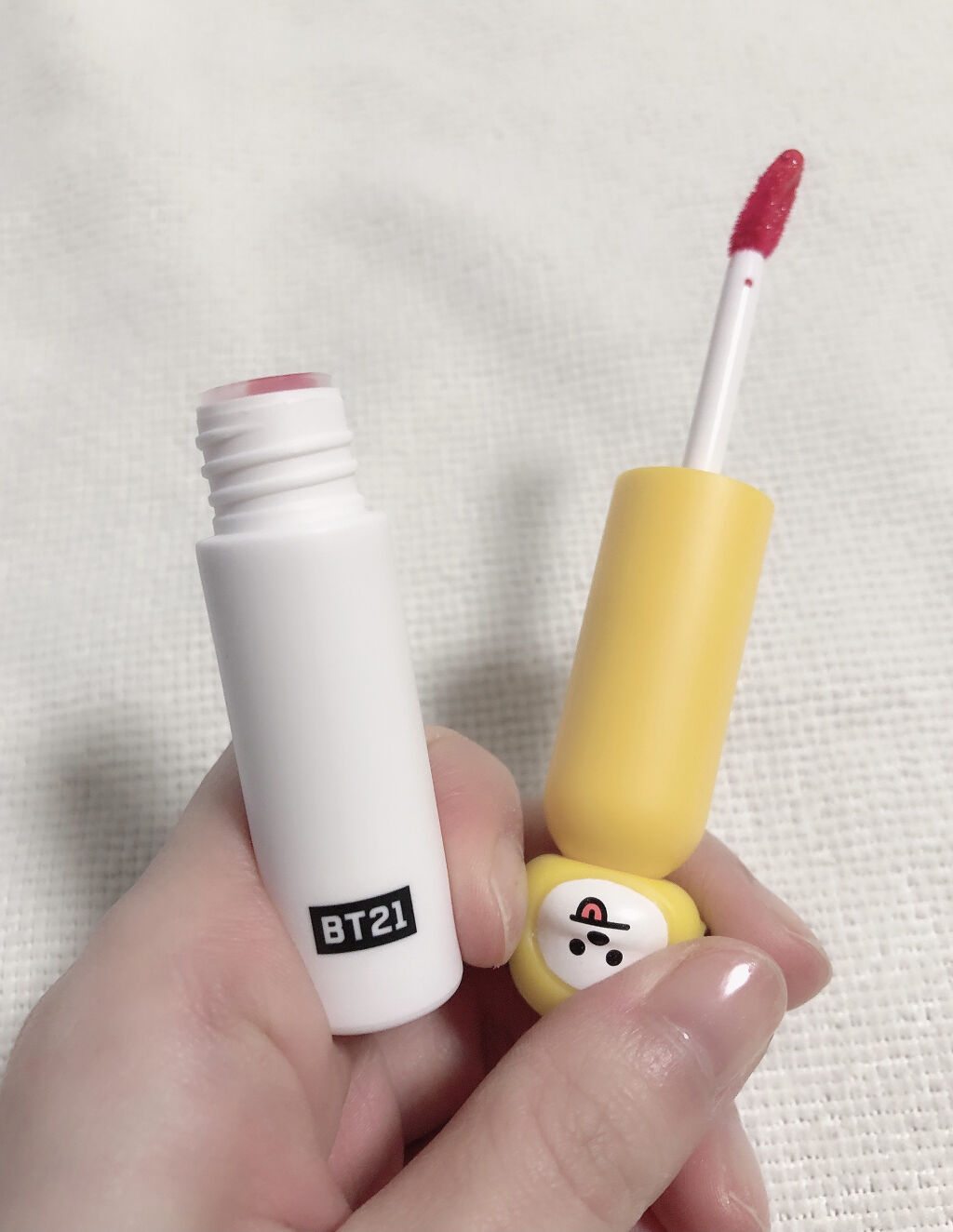 BT21 × VT Cosmetic glow  lip lacquer 01 ピュアコラル/VT/リップグロスを使ったクチコミ（3枚目）