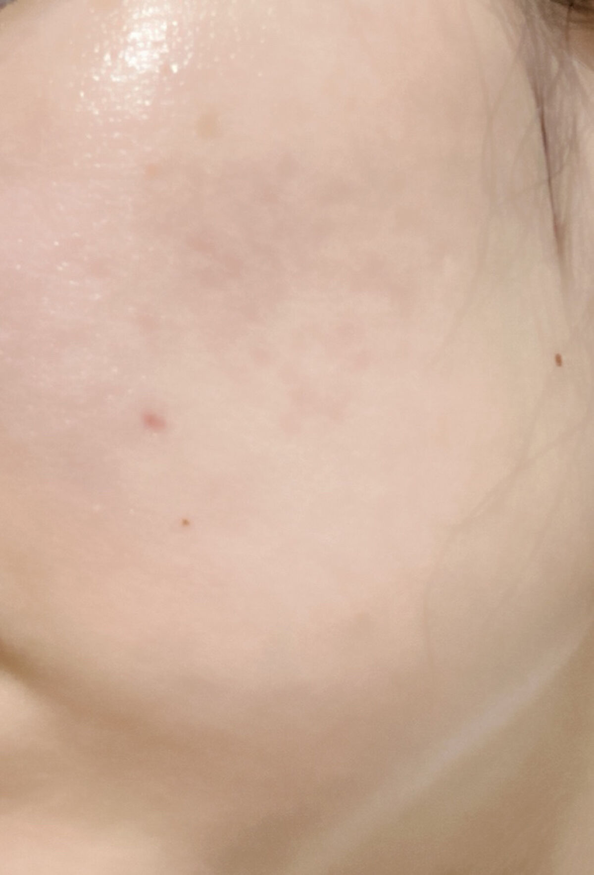 YVES SAINT LAURENT BEAUTE ピュアショット ライトセラムのクチコミ「透明感､美白感が出るというこれをお試しサイズを使っていたら、めちゃくちゃ気に入り現品購入(*´.....」（3枚目）