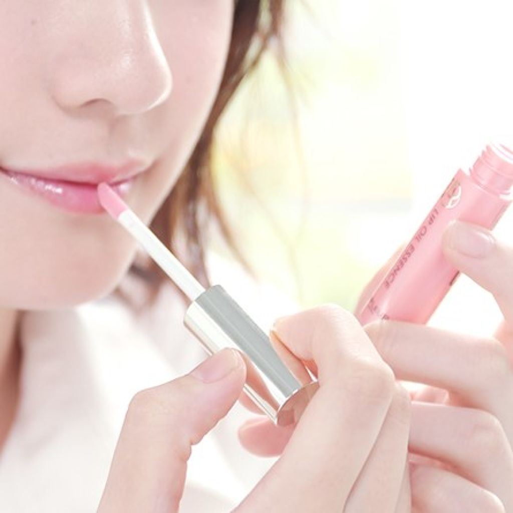 リップオイルエッセンス/アンプルール/リップケアを使ったクチコミ(2枚目)