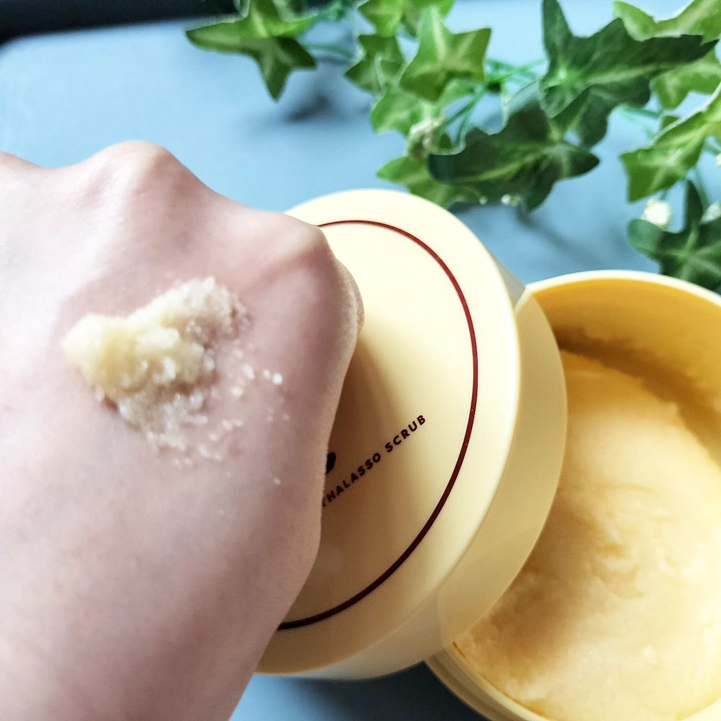 Q+Me スウィートボムタラソスクラブレモンティーの香り/AGARISM/バストケア・ヒップケアを使ったクチコミ（3枚目）