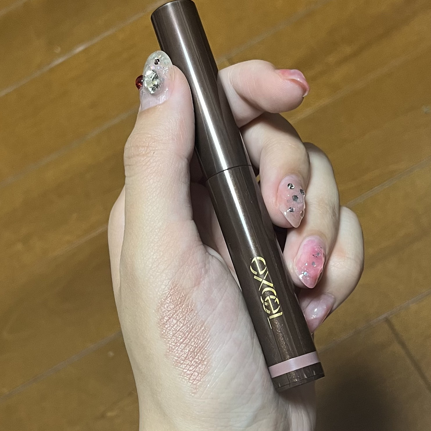 グリームオンフィットシャドウ/excel/スティックアイシャドウを使ったクチコミ（1枚目）