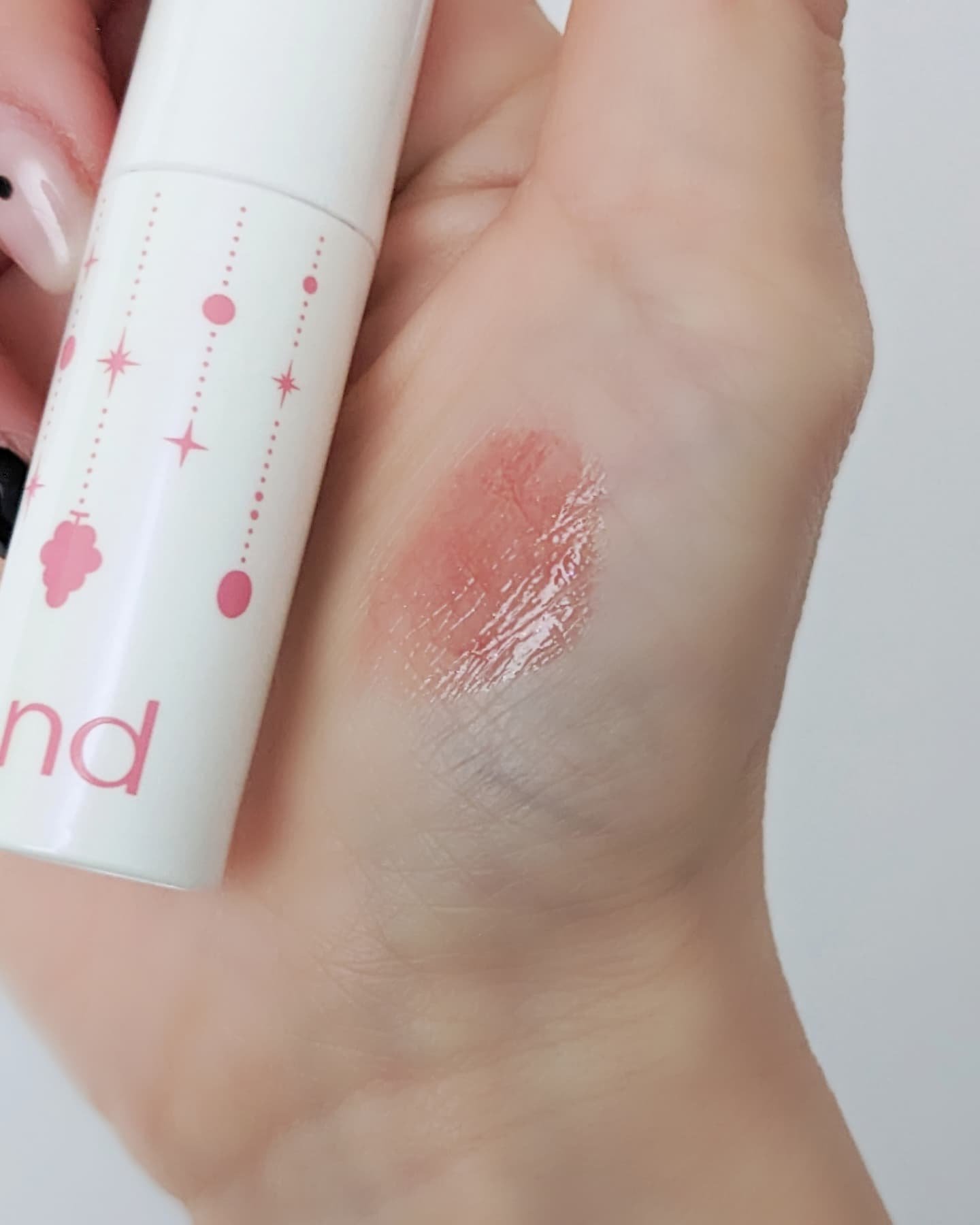 アンドバイロムアンド　グラッシーボムティント/&nd by rom&nd/リップティントを使ったクチコミ（2枚目）