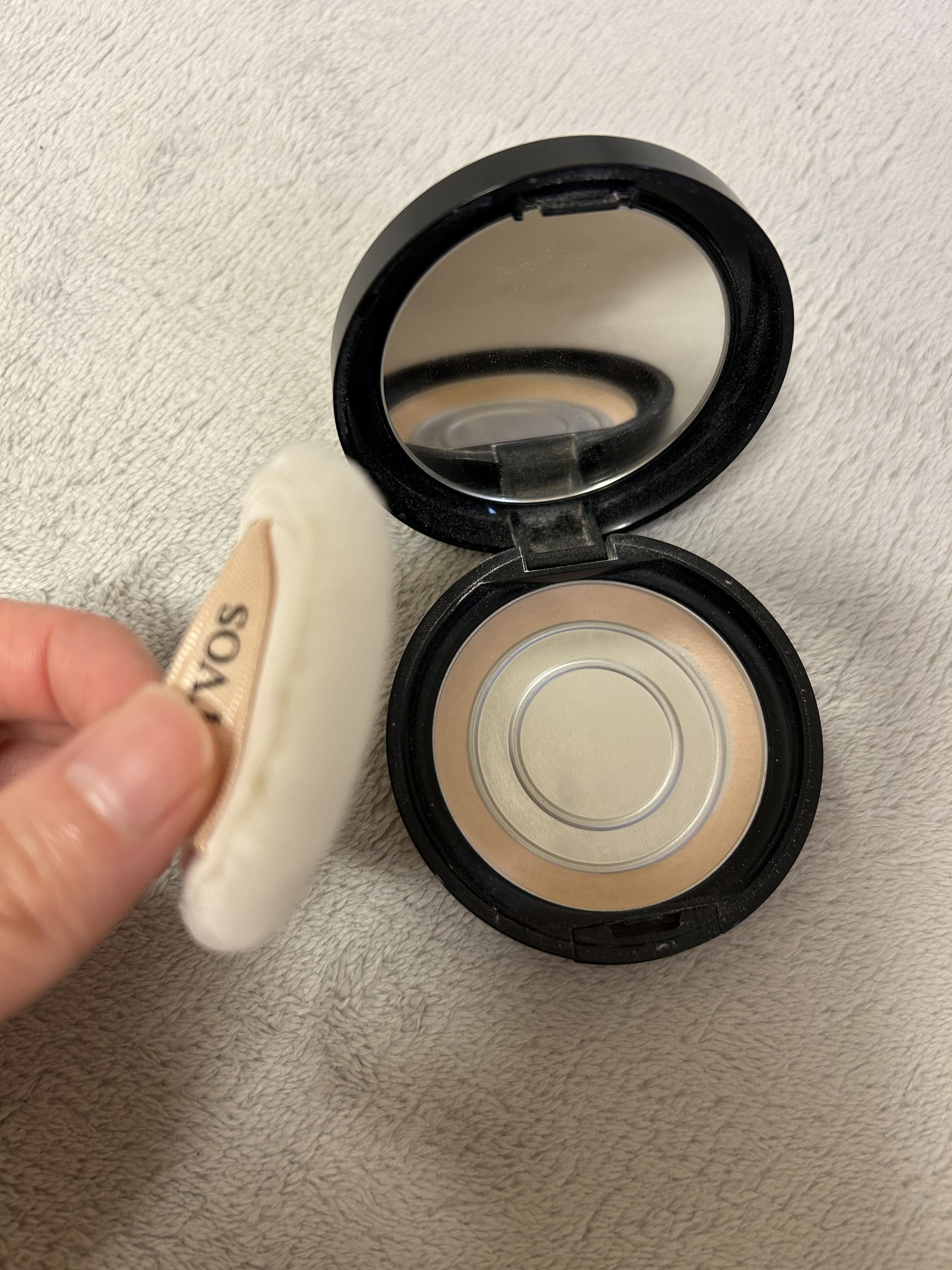 ミネラルシルキーベール 通常パッケージ/エトヴォス/プレストパウダーを使ったクチコミ（2枚目）