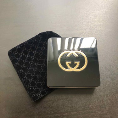 GUCCI Magnetic Color Shadow Quadのクチコミ「Gucciのアイシャドウ使ってみました✨

艶感は1日つけてなんとなく落ちたような🤔
うーーん.....」（1枚目）