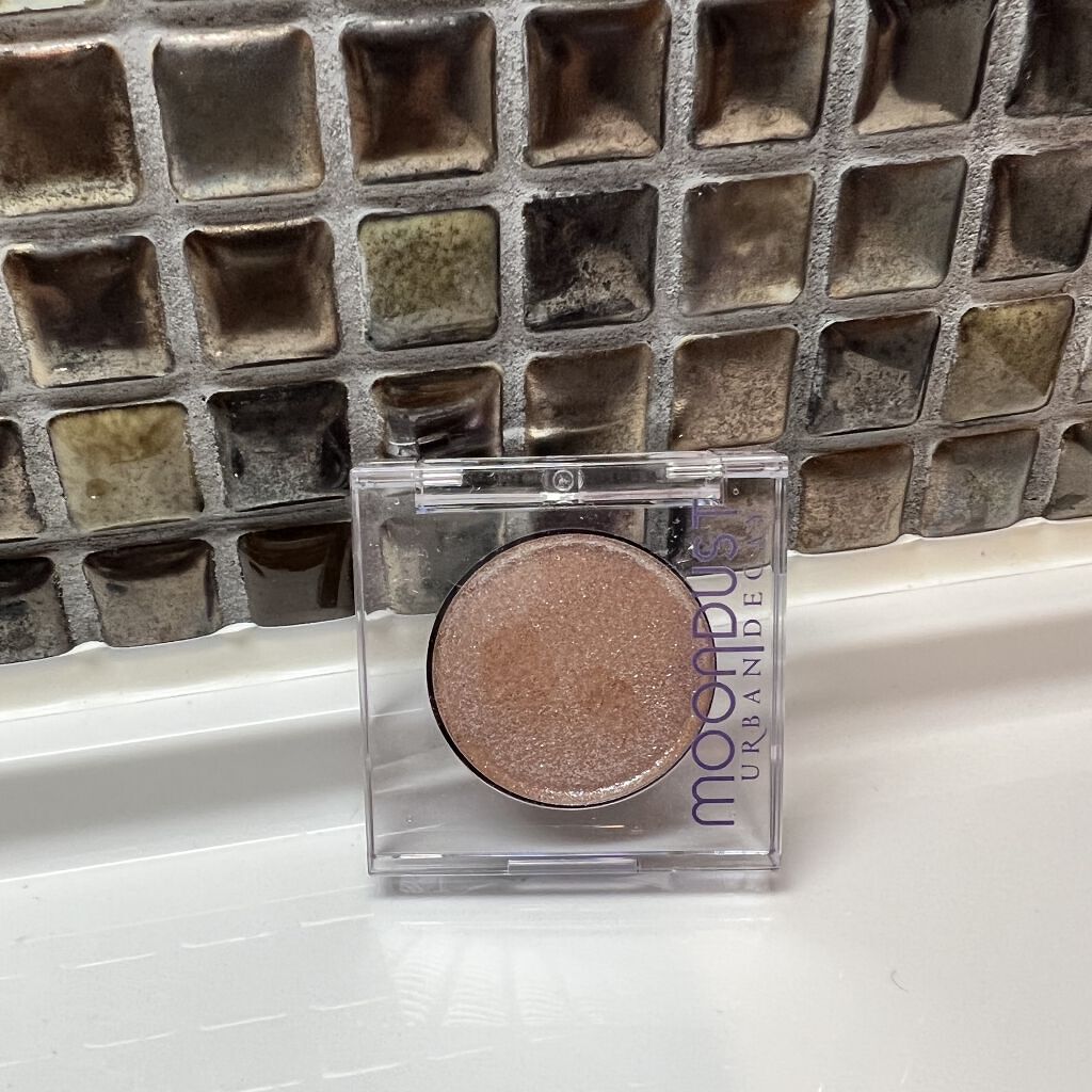 アイシャドウ/アーバンディケイ/単色アイシャドウを使ったクチコミ（2枚目）