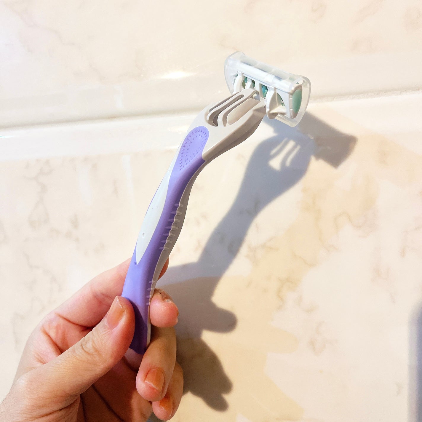 クアトロライト 敏感肌用 (2本入)/シック/シェーバーを使ったクチコミ(3枚目)