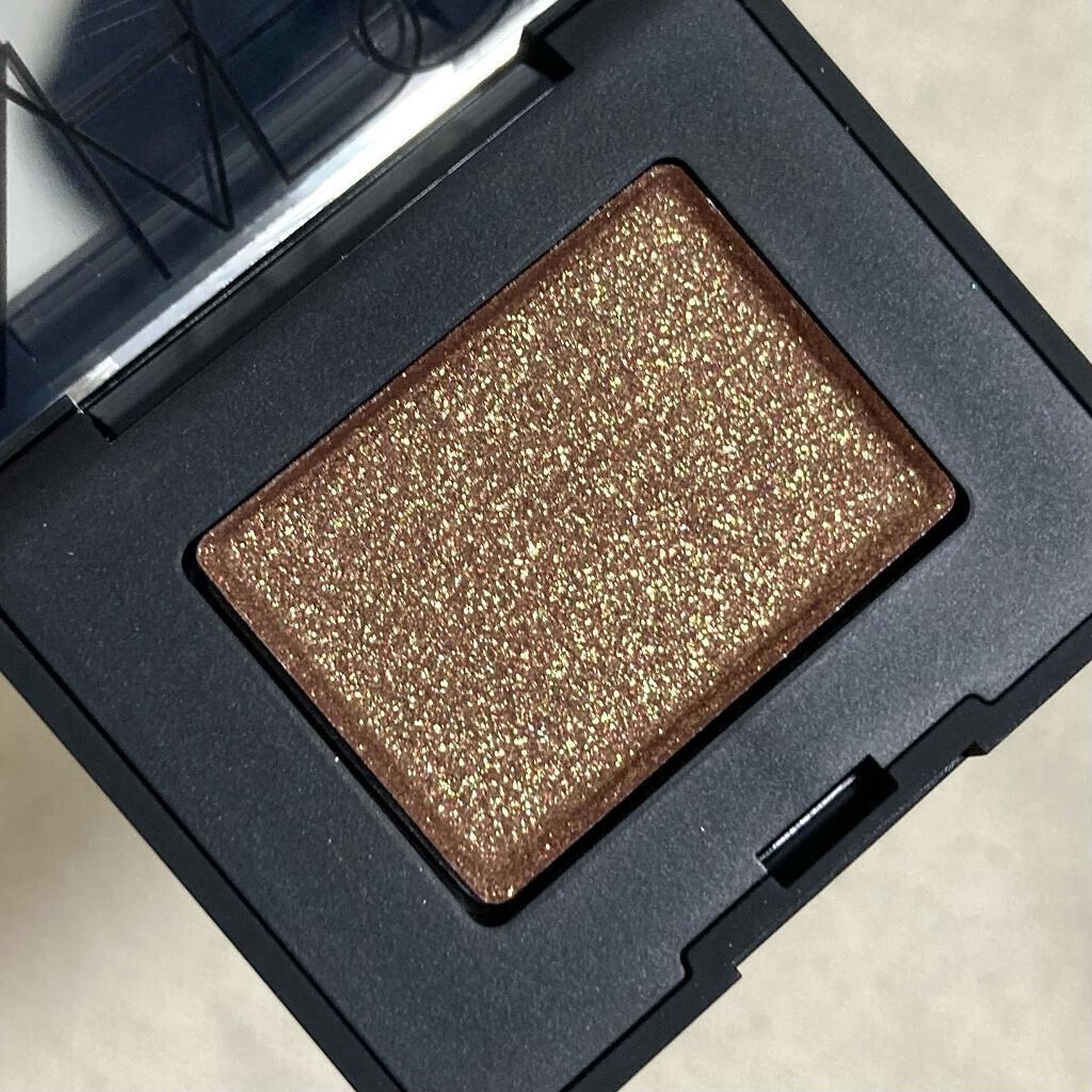 ハードワイヤードアイシャドー 5337/NARS/単色アイシャドウを使ったクチコミ（2枚目）