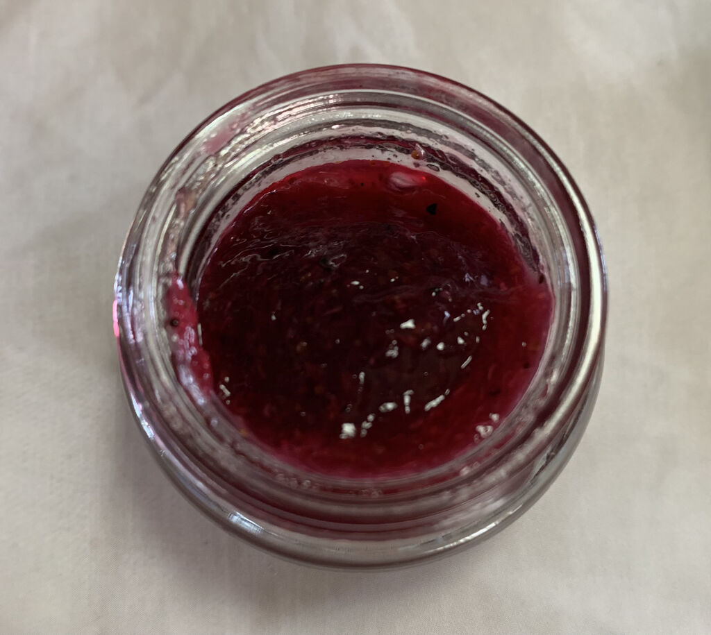 デリシャス＆フルーティー リップスクラブ  020 ラズベリークラッシュ/L'OCCITANE/リップスクラブを使ったクチコミ（2枚目）