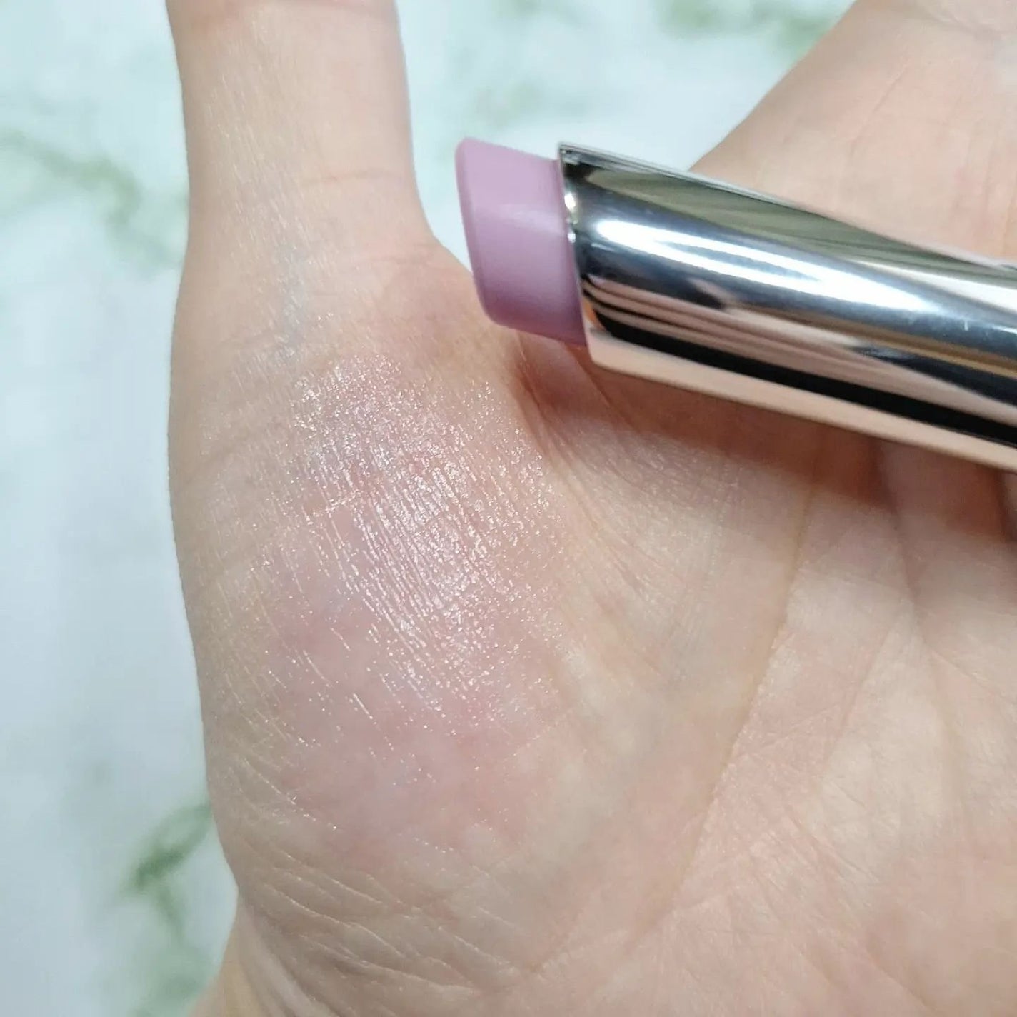 ディオール アディクト リップ グロウ/Dior/リップバームを使ったクチコミ(4枚目)