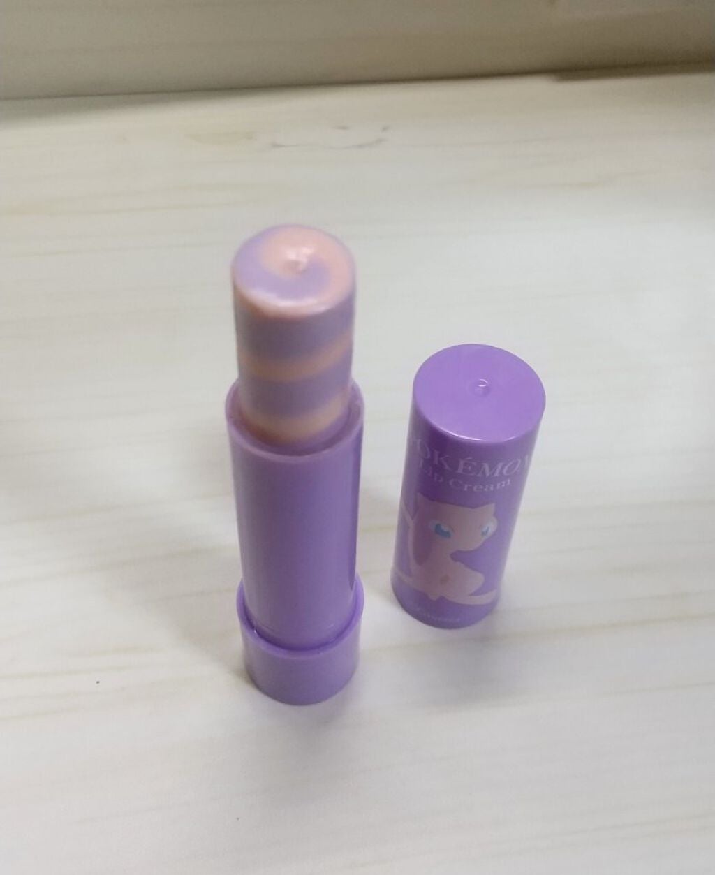 yui@フォロバ100⸜🌷︎⸝ on LIPS 「ポケモンのミュウのリップ🥰見た目が可愛いのと、古い商品なのか格..」(2枚目)