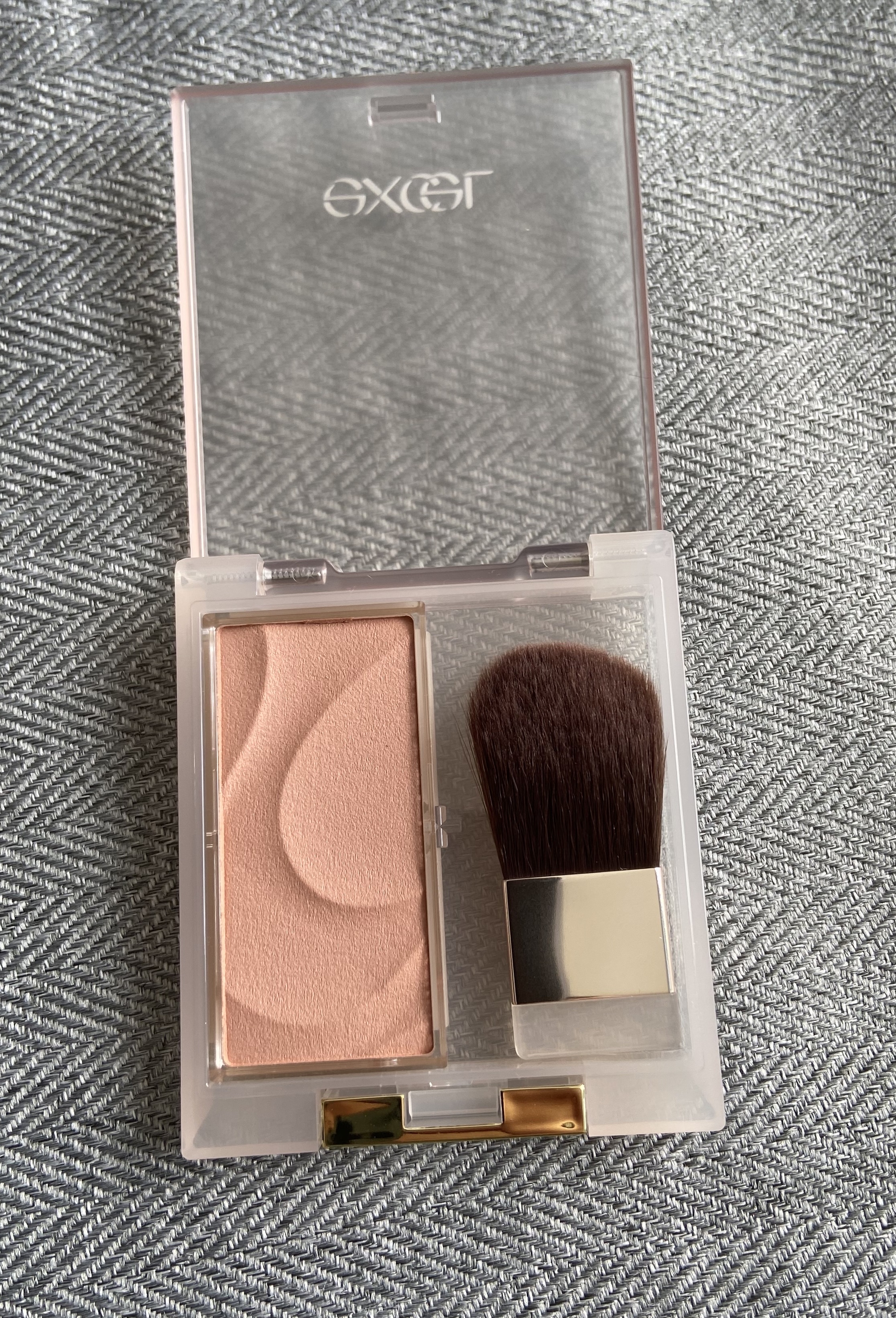 シームレストーン ブラッシュ SB03 ミモレット/excel/パウダーチークを使ったクチコミ（2枚目）