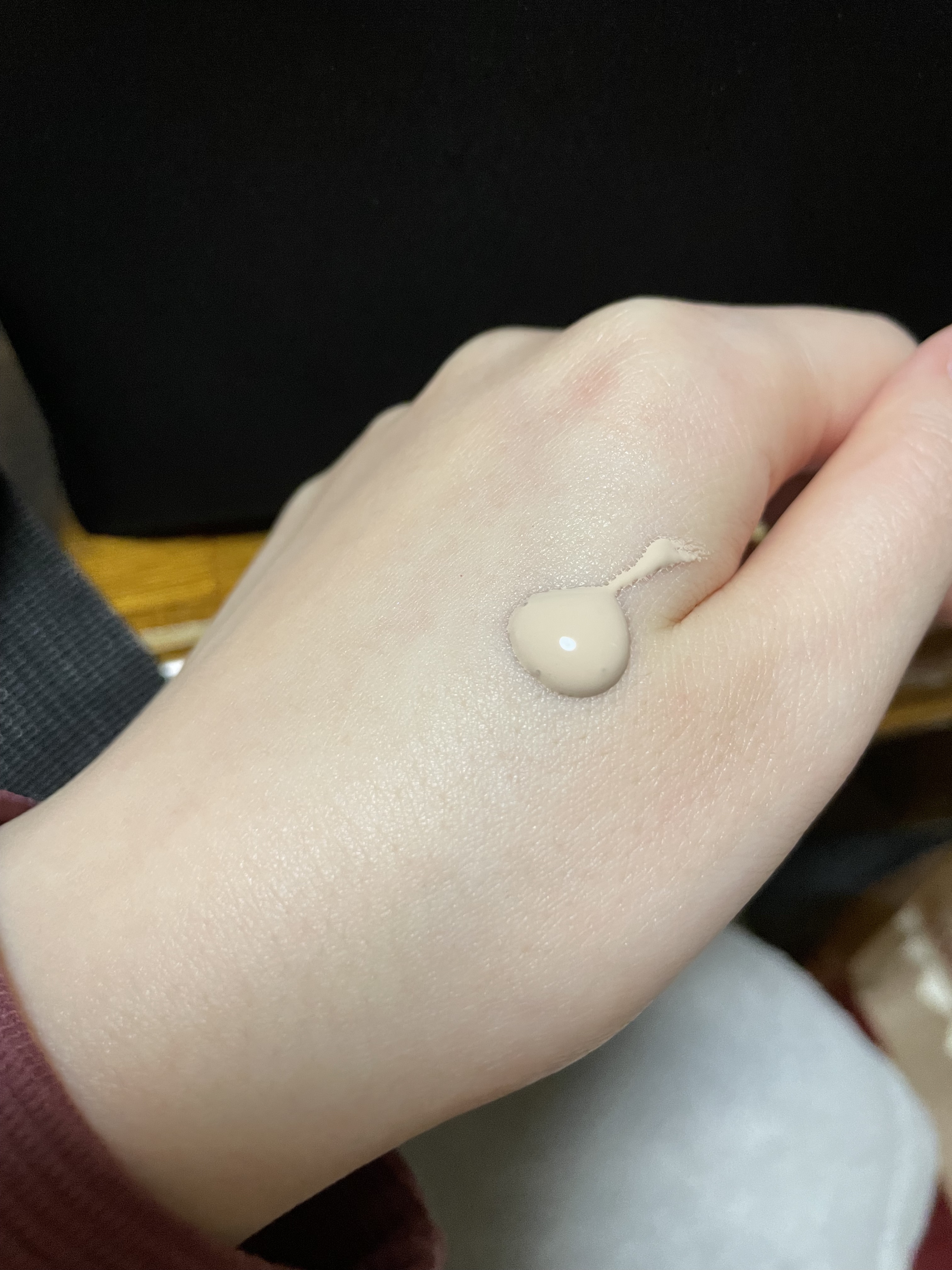 エッセンス スキングロウ ファンデーション/SHISEIDO/リキッドファンデーションを使ったクチコミ（2枚目）