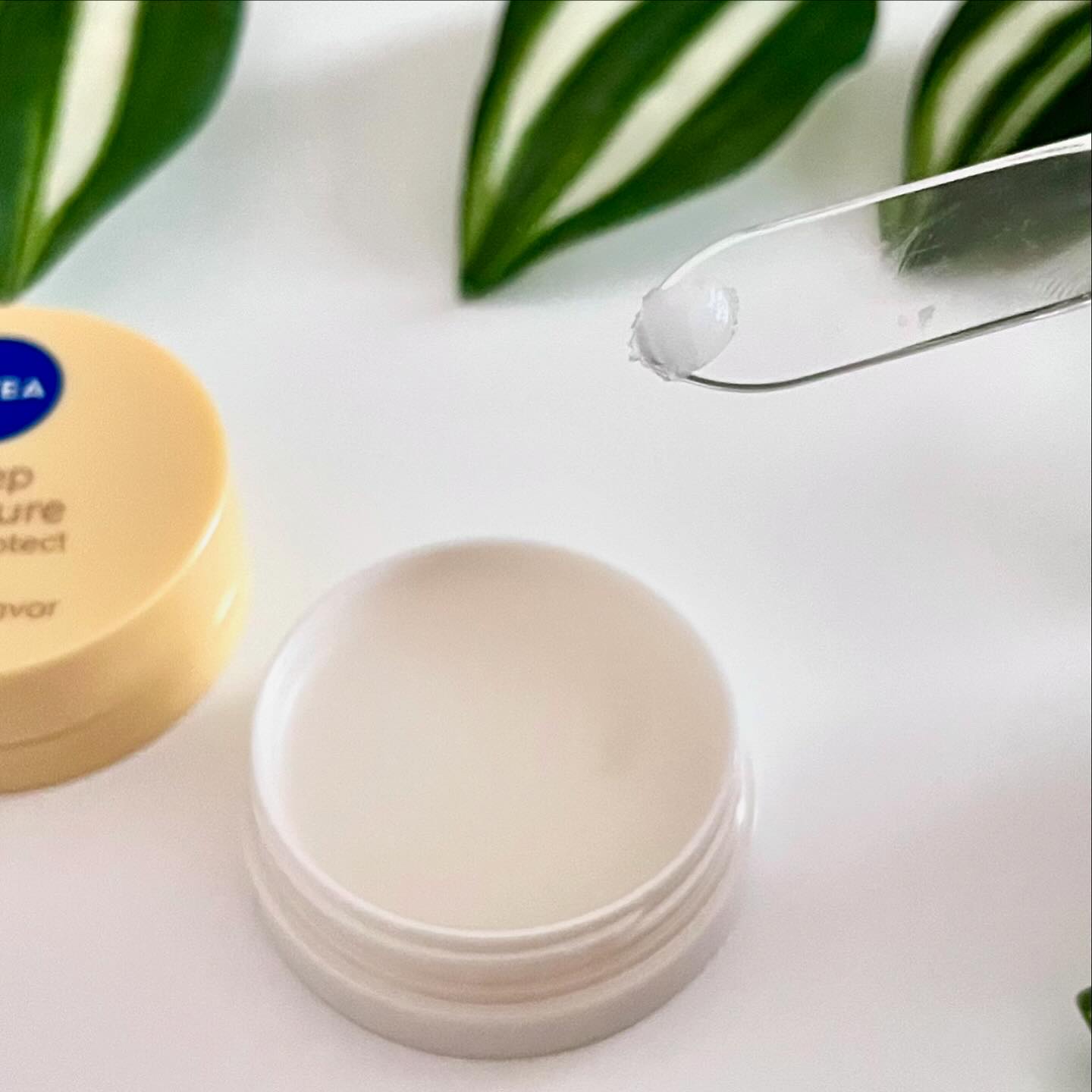 ディープモイスチャーナイトプロテクト はちみつの香り/ニベア/リップマスクを使ったクチコミ（3枚目）