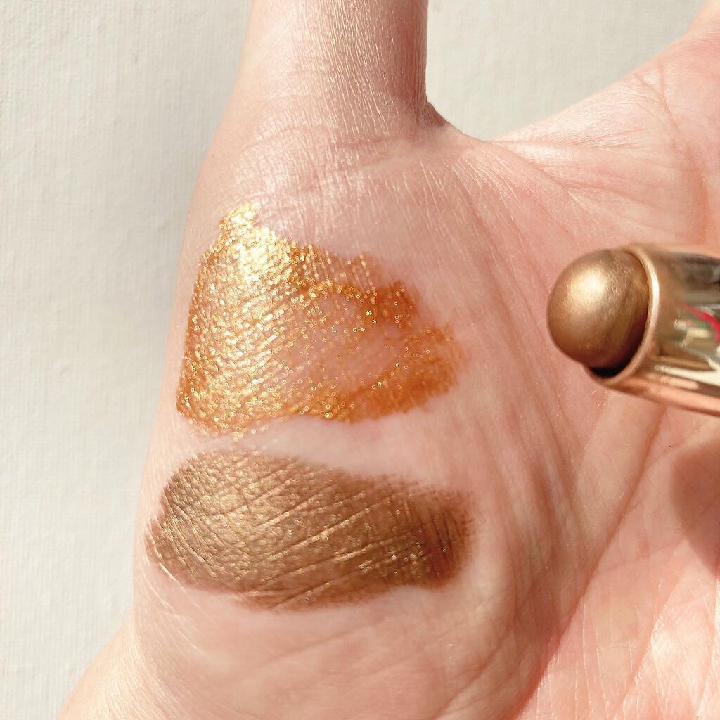 Ryoko on LIPS 「\ダブルエンド棒アイシャドウ/♡#iconiclondon#g..」(5枚目)