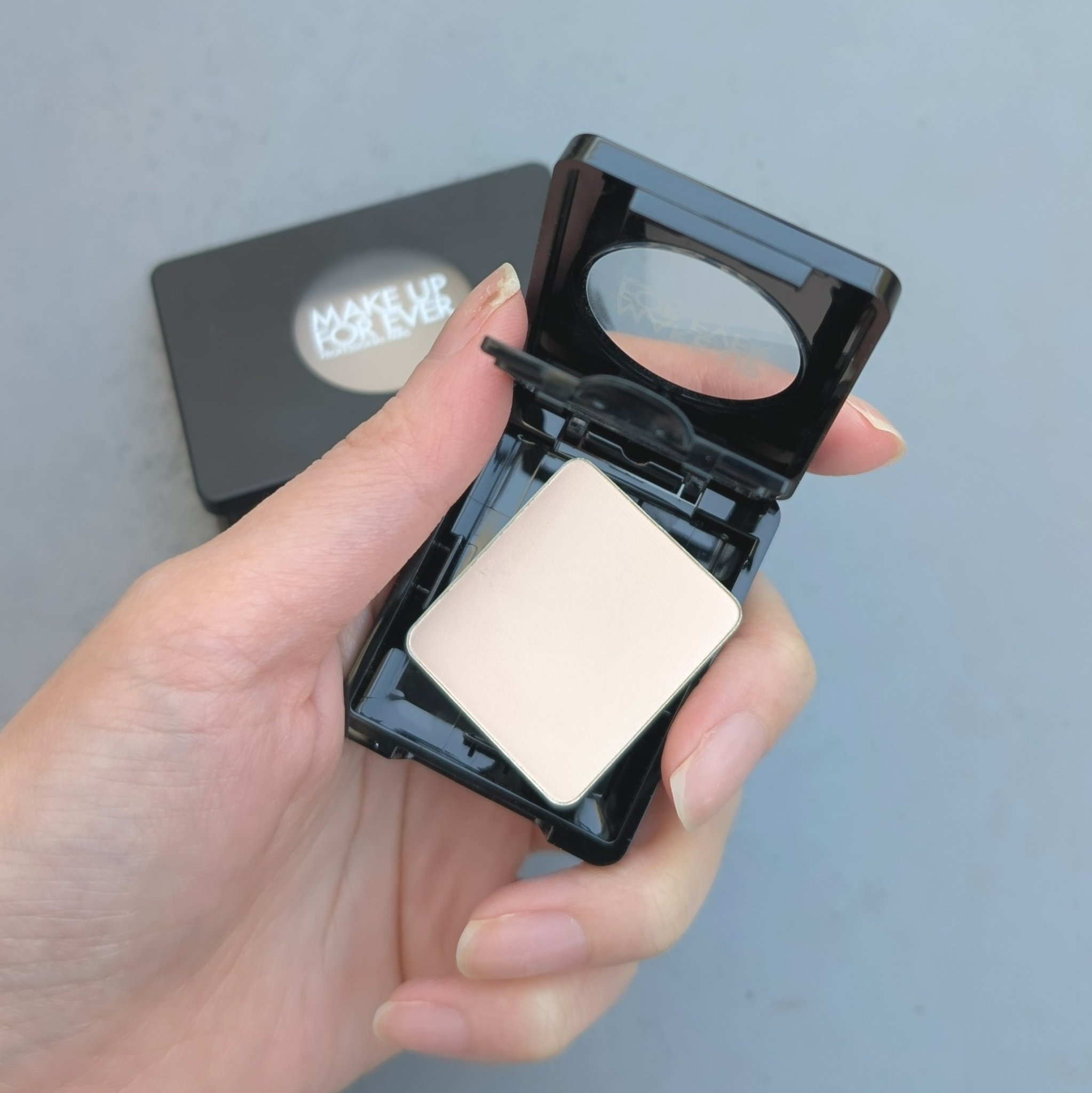 アーティスト ハイライター/MAKE UP FOR EVER/パウダーハイライトを使ったクチコミ（2枚目）