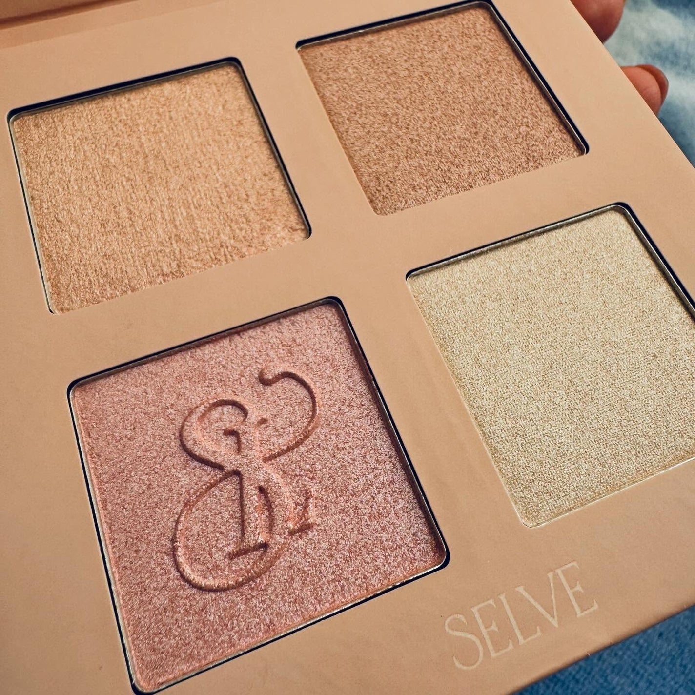 プリズムショットマルチハイライトパレット/SELVE/パウダーハイライトを使ったクチコミ(4枚目)