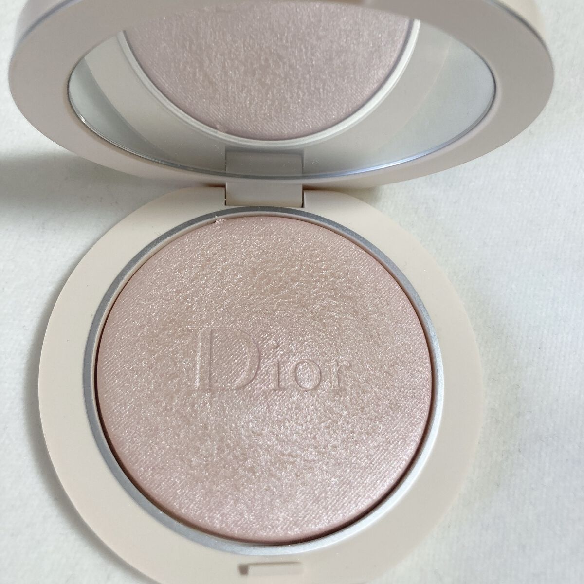 ディオールスキン フォーエヴァー クチュール ルミナイザー/Dior/プレストパウダーを使ったクチコミ（2枚目）