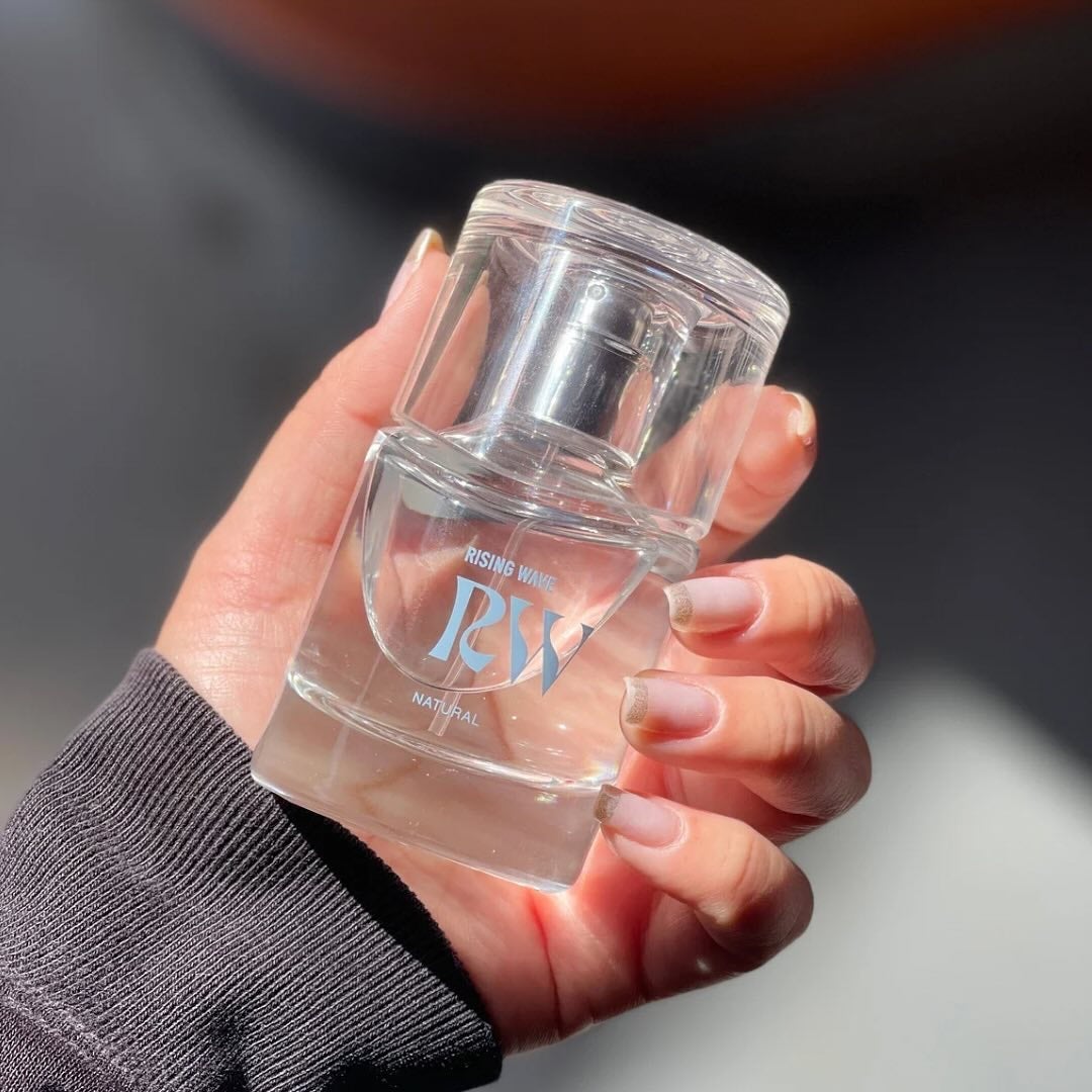 ナチュラル オーデコロン/ライジングウェーブ/香水(メンズ)を使ったクチコミ(3枚目)
