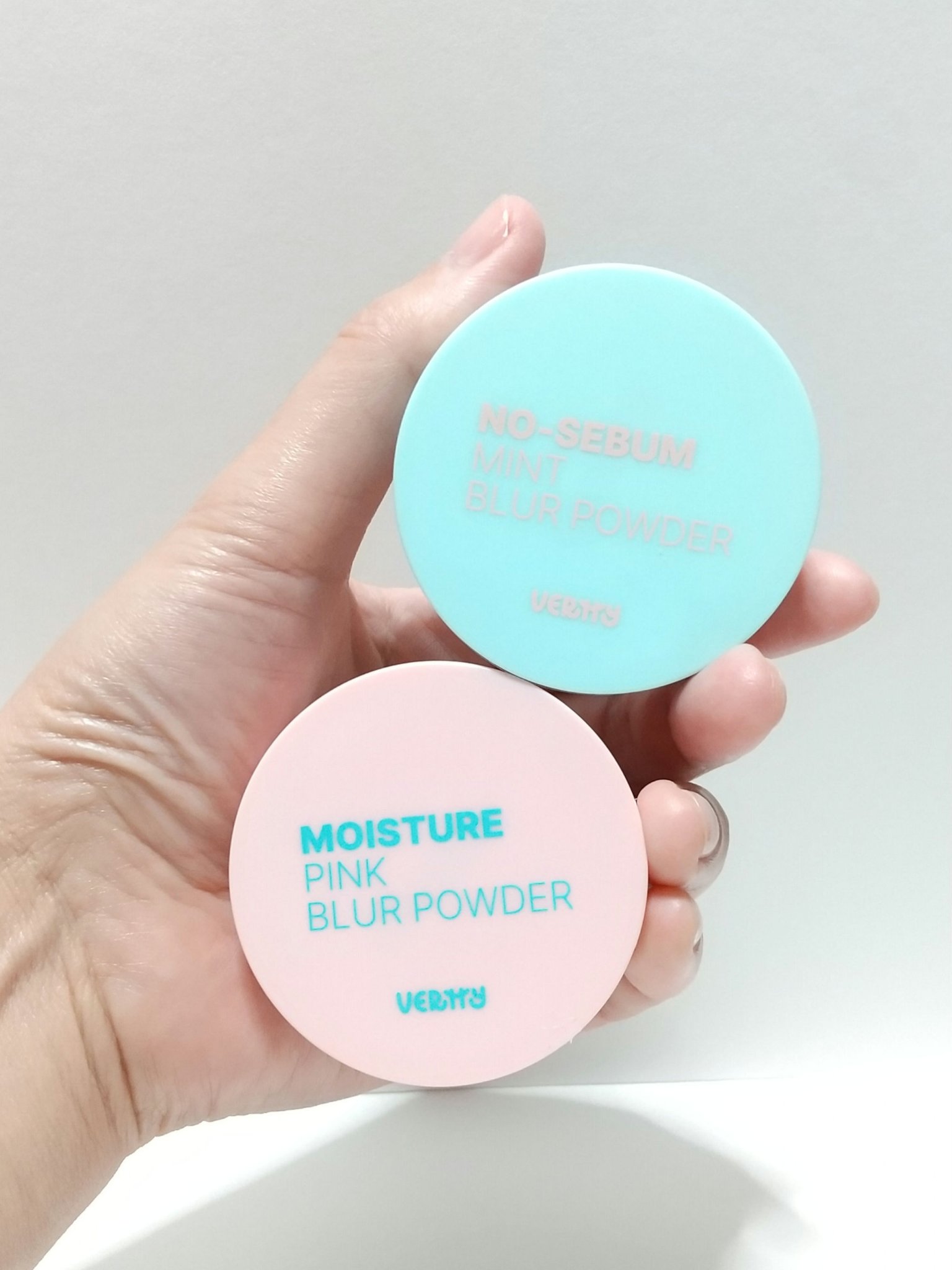 モイスチャーピンクブラーパウダー/Vertty/ルースパウダーを使ったクチコミ（1枚目）