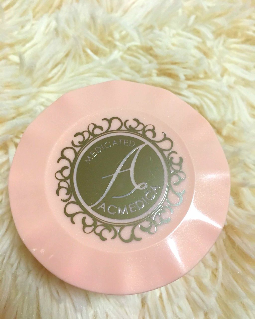 アクメディカ 薬用 フェイスパウダー クリア/ナリスアップ/パウダーファンデーションを使ったクチコミ(4枚目)