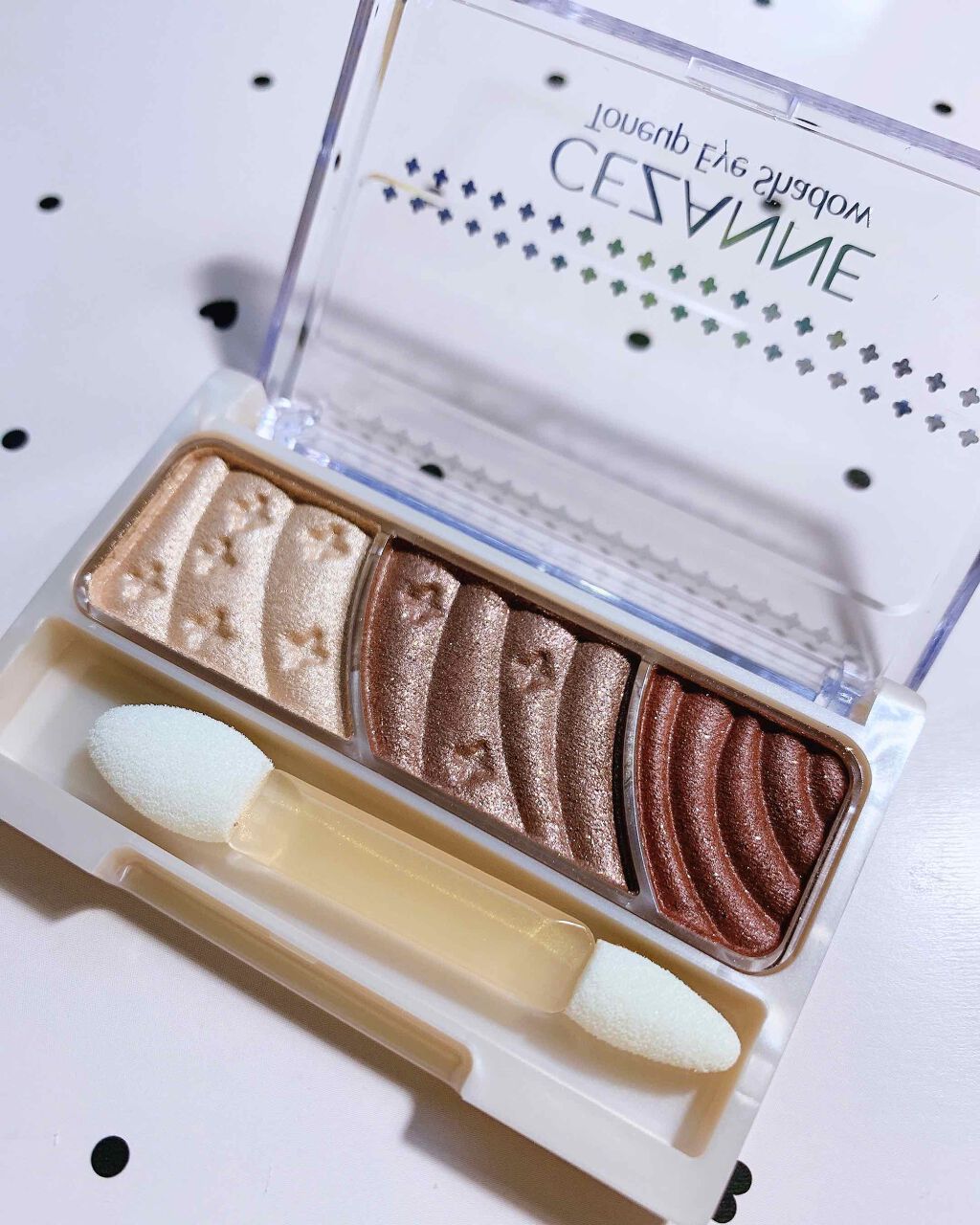 トーンアップアイシャドウ/CEZANNE/アイシャドウパレットを使ったクチコミ(3枚目)