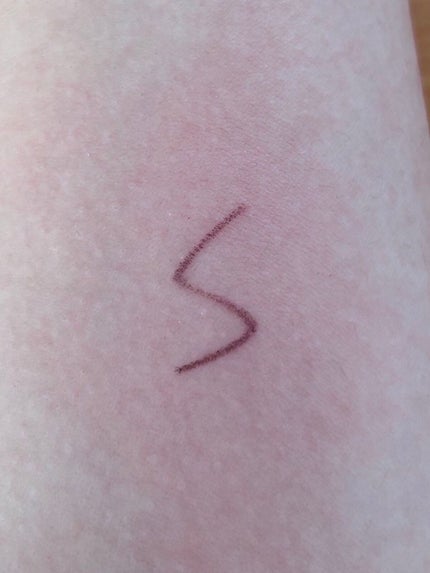 「密着アイライナー」極細クリームペンシル/デジャヴュ/ペンシルアイライナーを使ったクチコミ(3枚目)