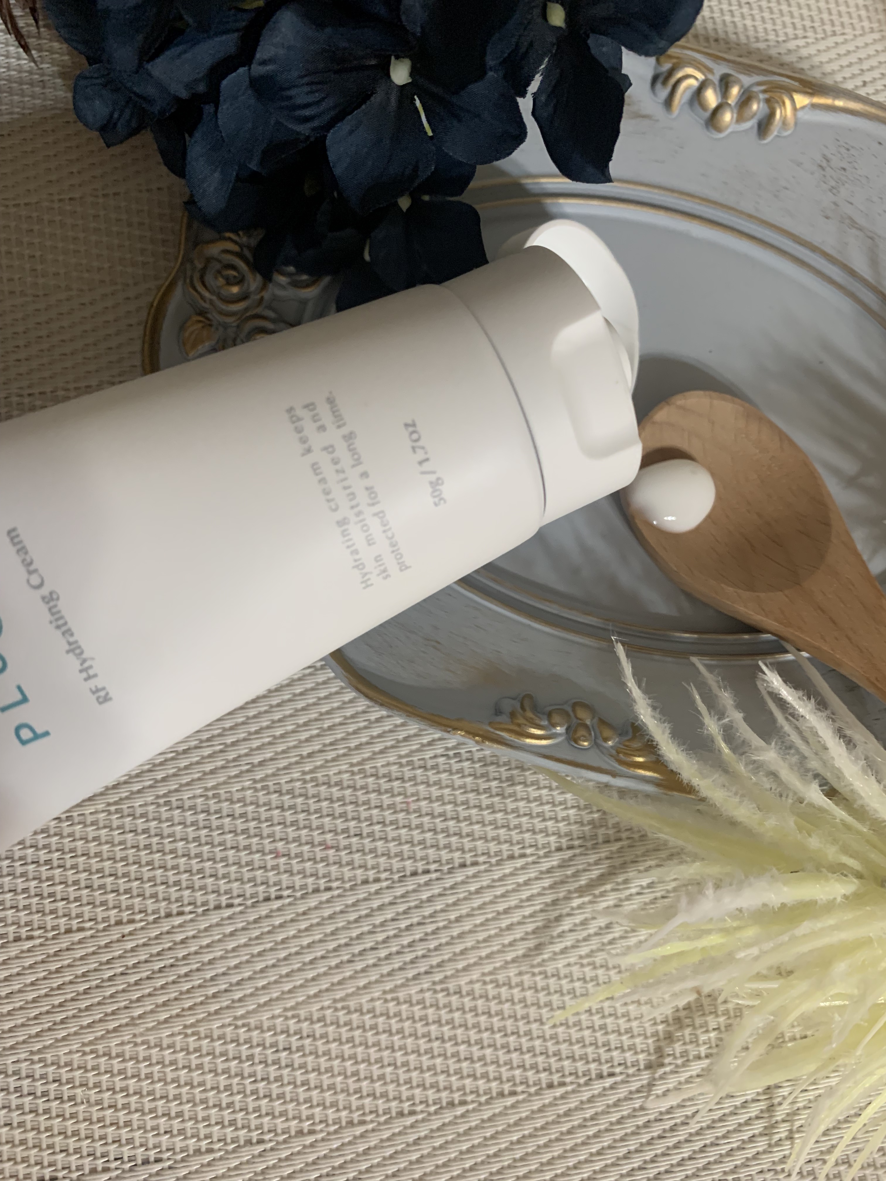 RF ハイドレーティングクリーム/PLUEST/フェイスクリームを使ったクチコミ（2枚目）