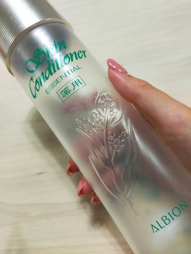 アルビオン 薬用スキンコンディショナー エッセンシャル 330ml/ALBION/化粧水の画像