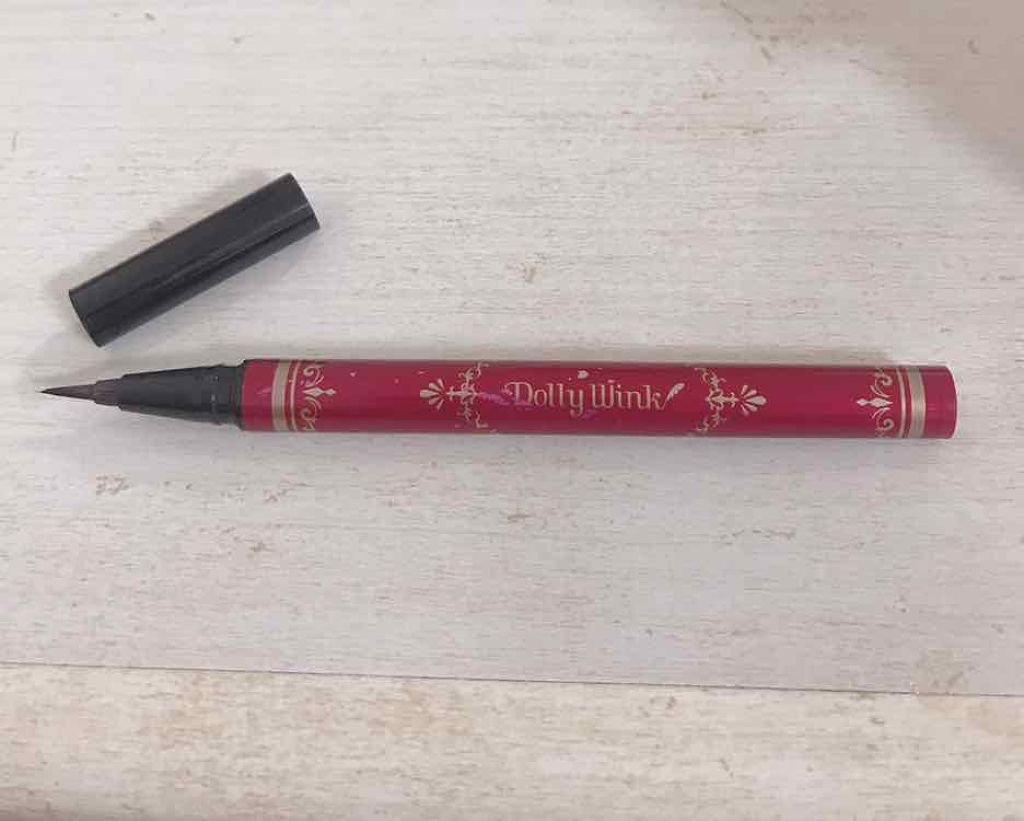 リキッドアイライナー ウォータープルーフ スーパーブラック/ドーリーウインク/リキッドアイライナーを使ったクチコミ（1枚目）